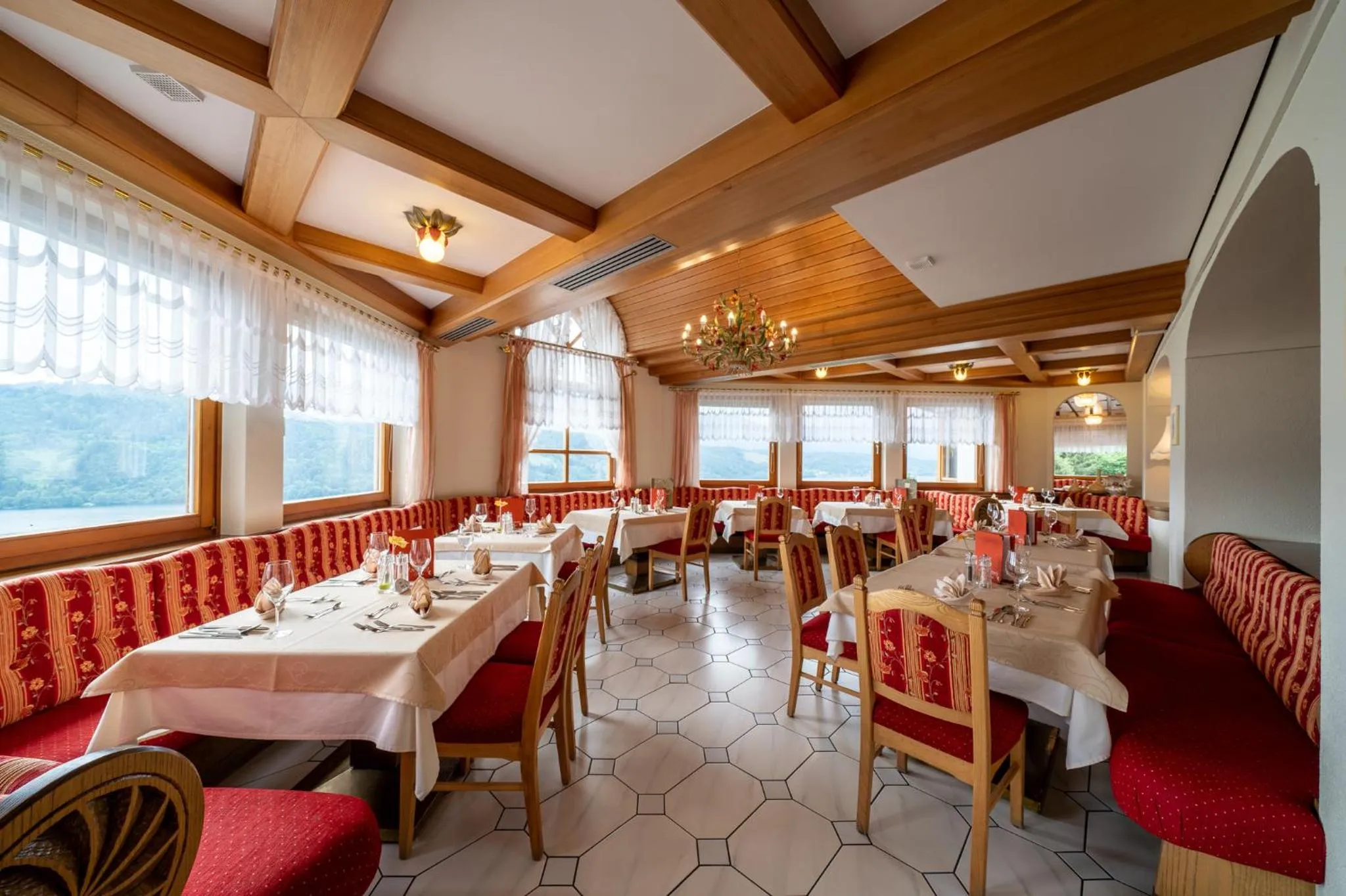 Restaurant/places to eat in Hotel Alexanderhof