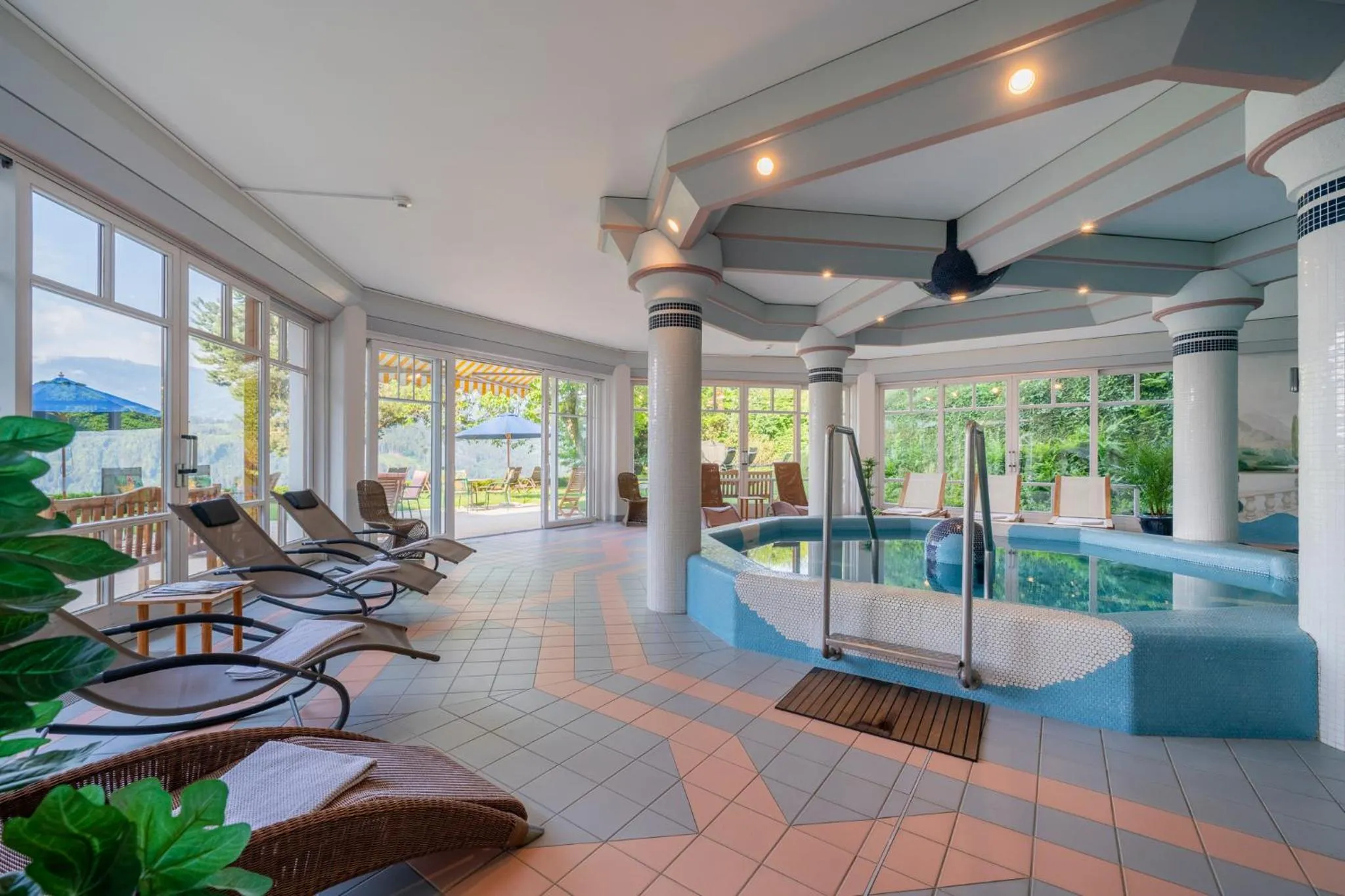 Swimming pool in Hotel Alexanderhof