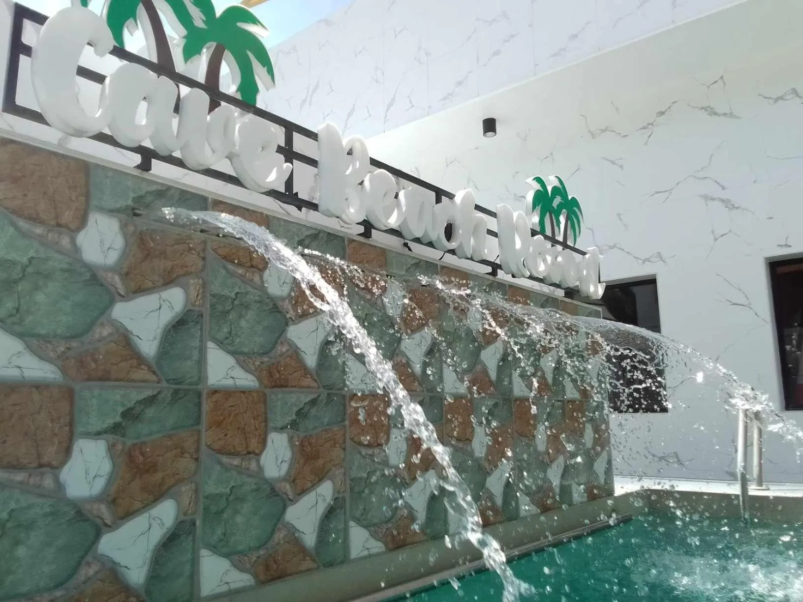 Swimming pool in Cave Beach Resort - Boutique Accomodation