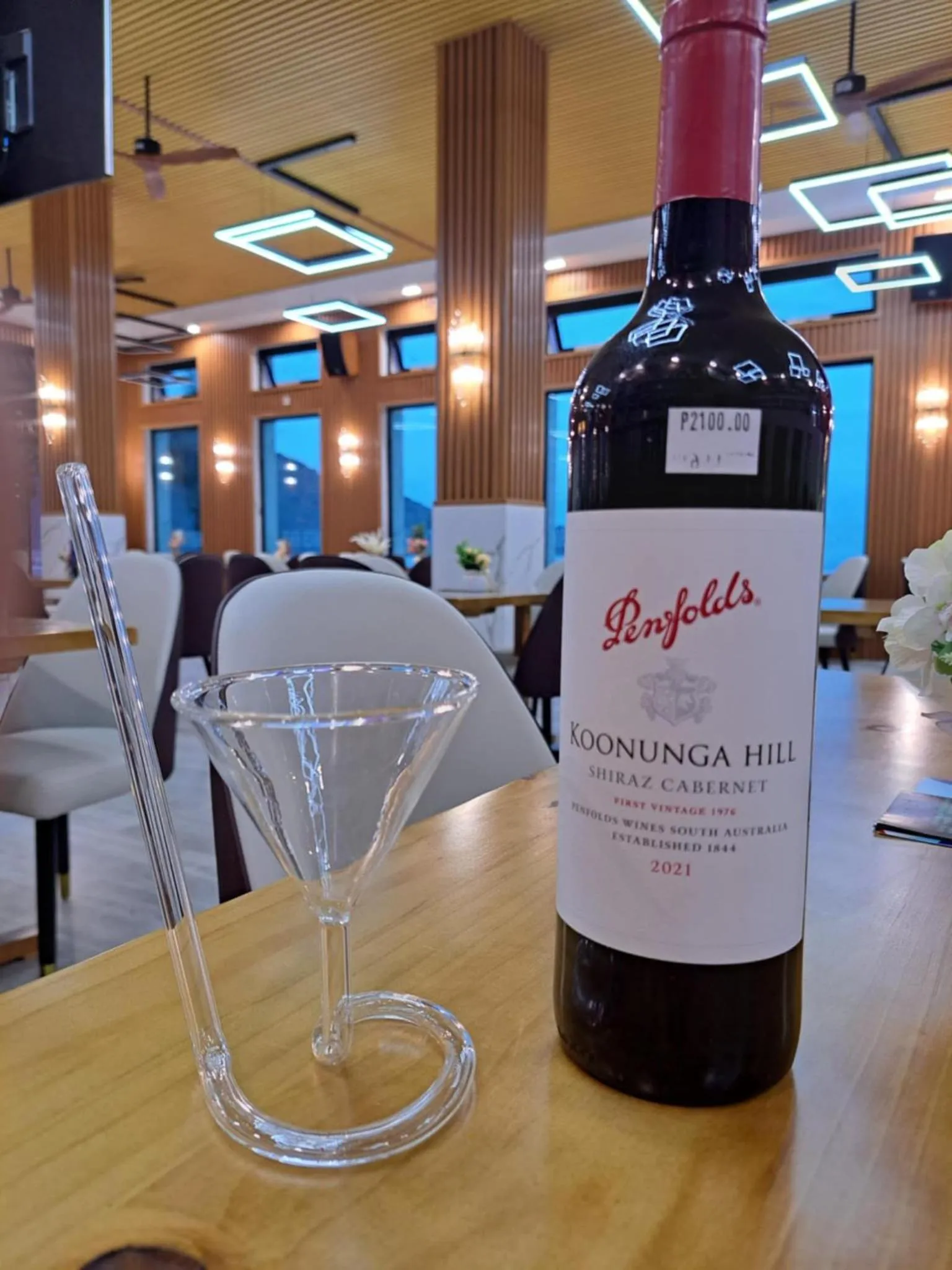 Restaurant/places to eat in Cave Beach Resort - Boutique Accomodation