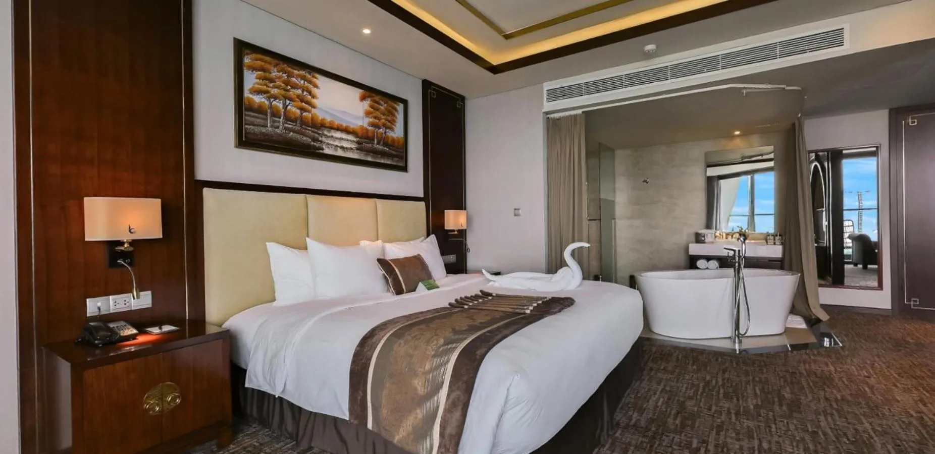 Bathroom, Bed in Boton Blue Hotel & Spa