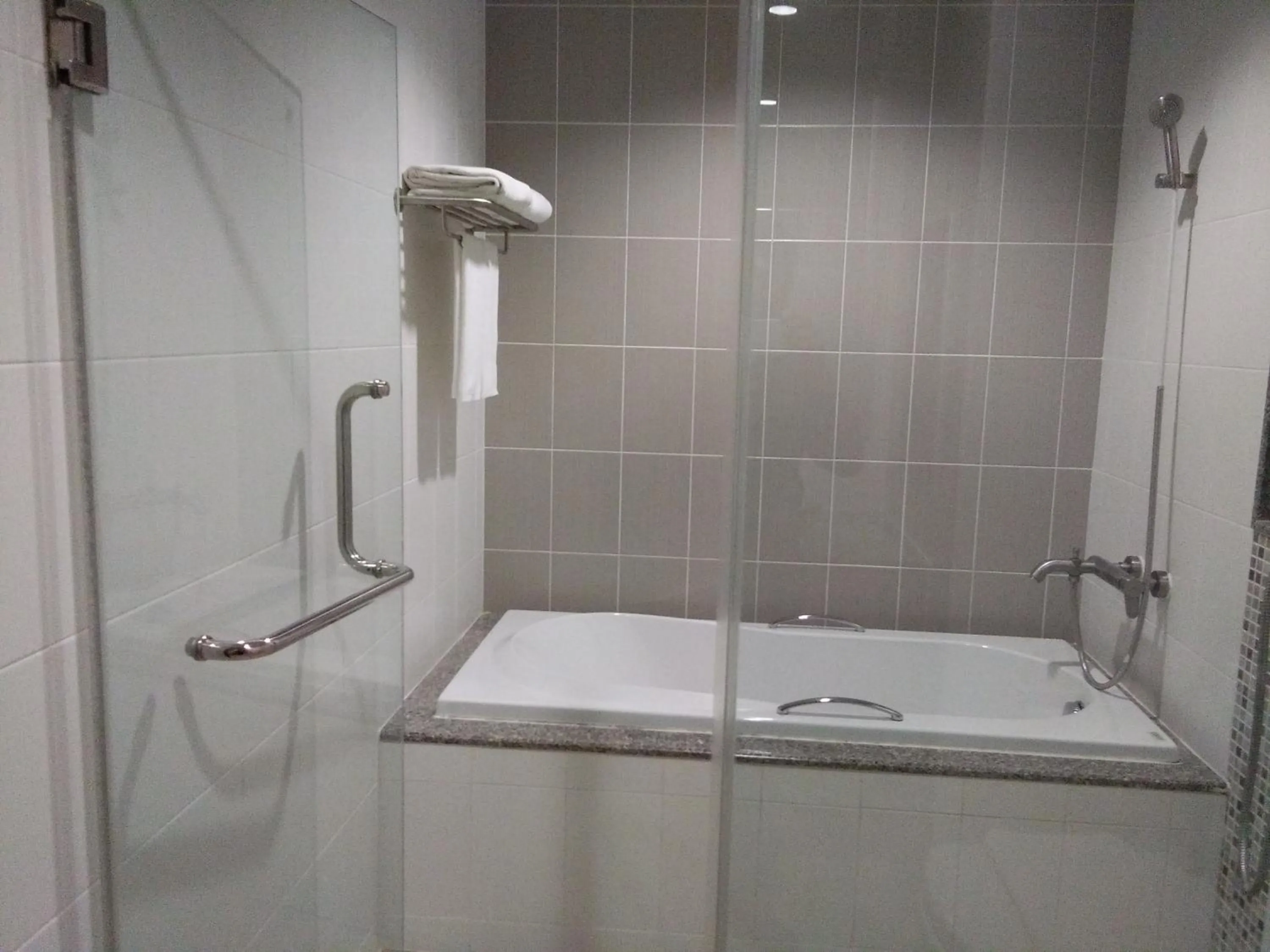 Shower in The Park 304 Executive Serviced Apartment
