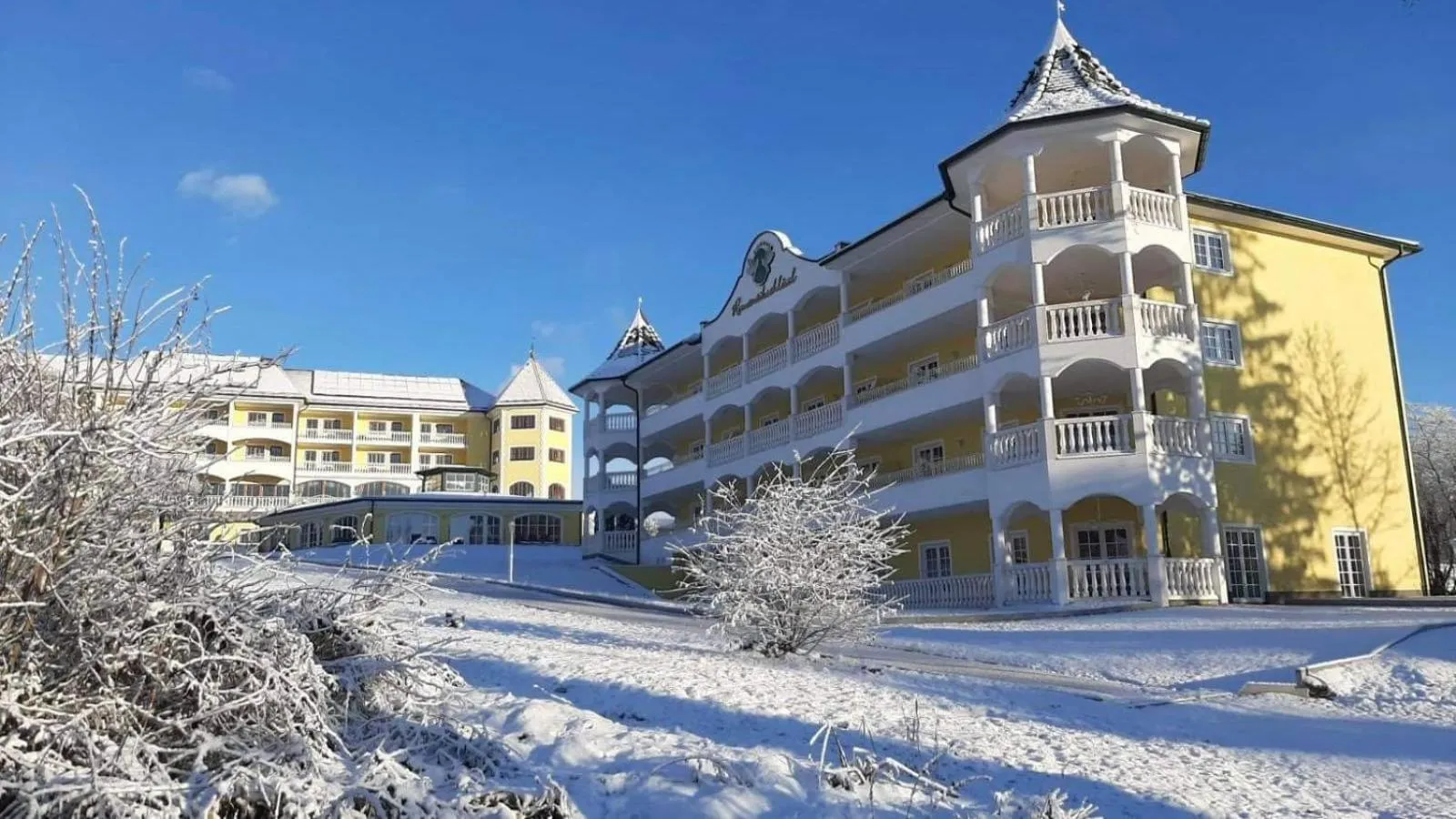 Property building in Wellnesshotel Parkschlössl zu Thyrnau Ihr adults only SPA Resort