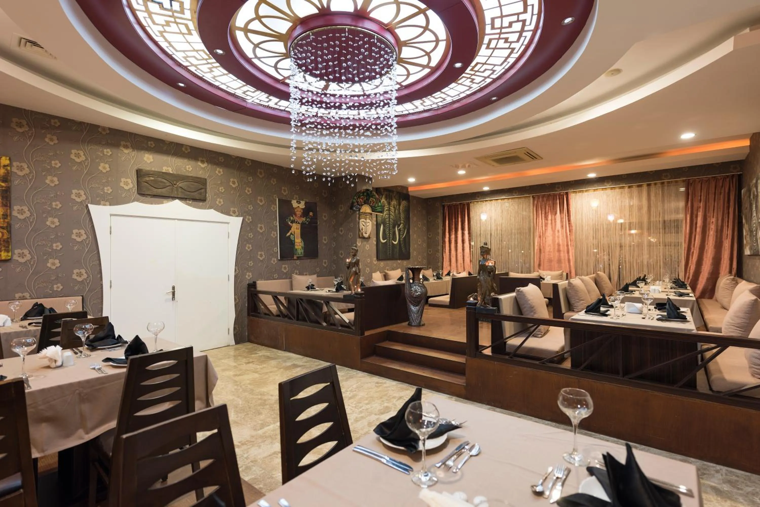 Food and drinks in Siam Elegance Hotel & Spa