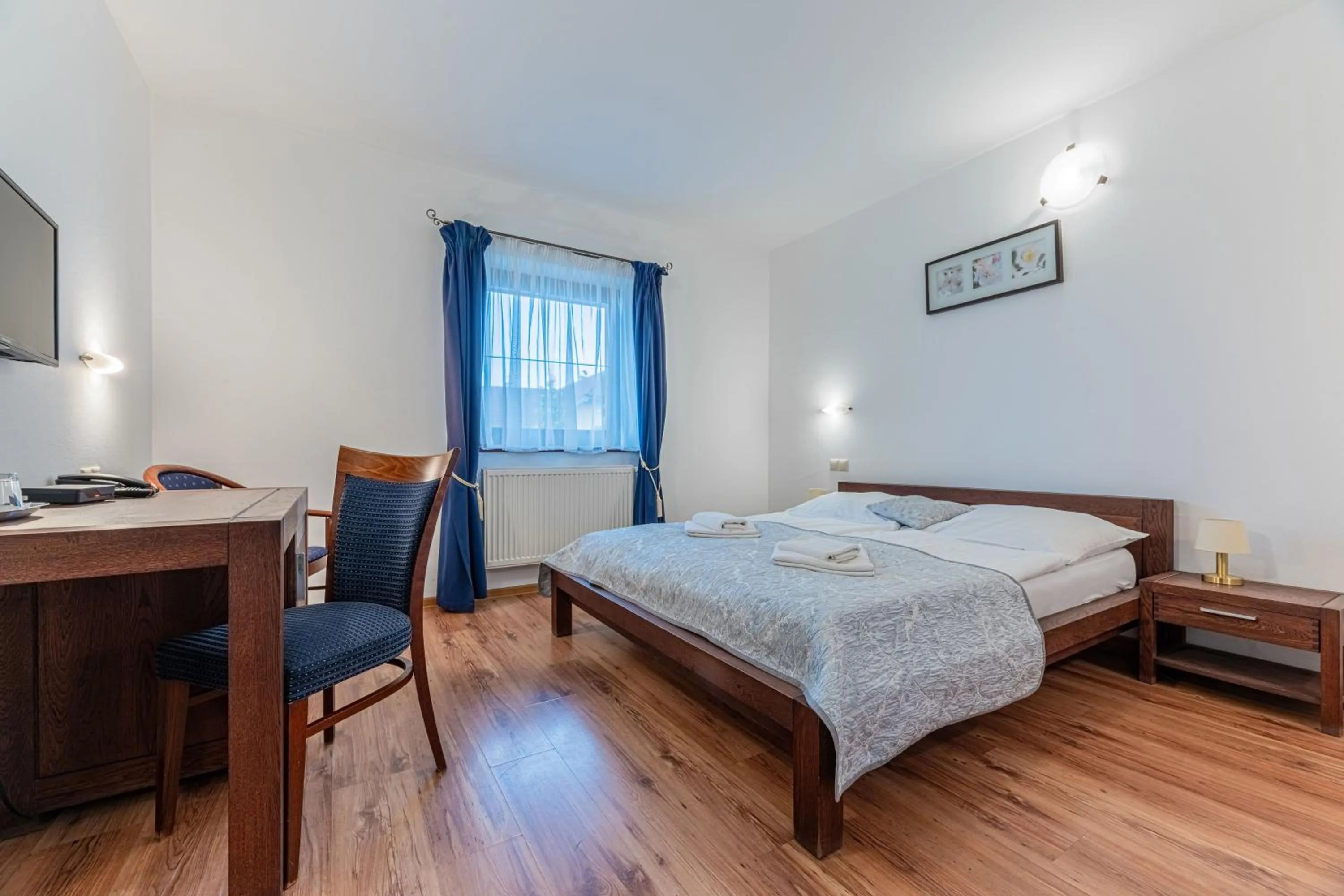 Bedroom, Bed in Hotel Amalia