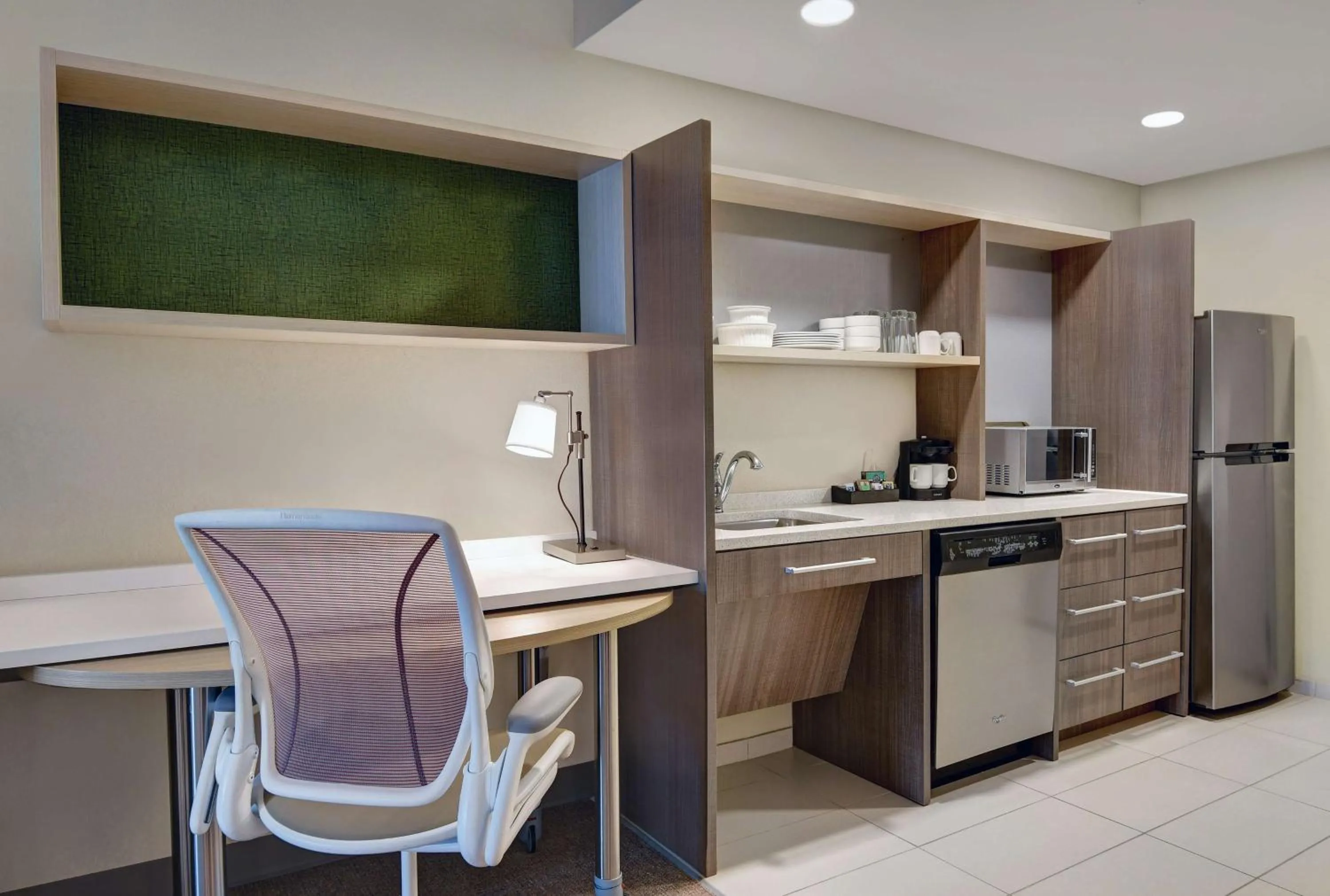 Bedroom in Home2 Suites By Hilton Bordentown