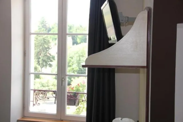 Day in Logis Hôtel de France restaurant le Lucullus