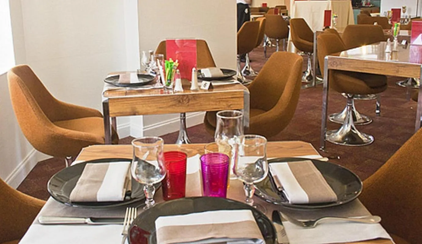 Restaurant/places to eat in Logis Hôtel de France restaurant le Lucullus