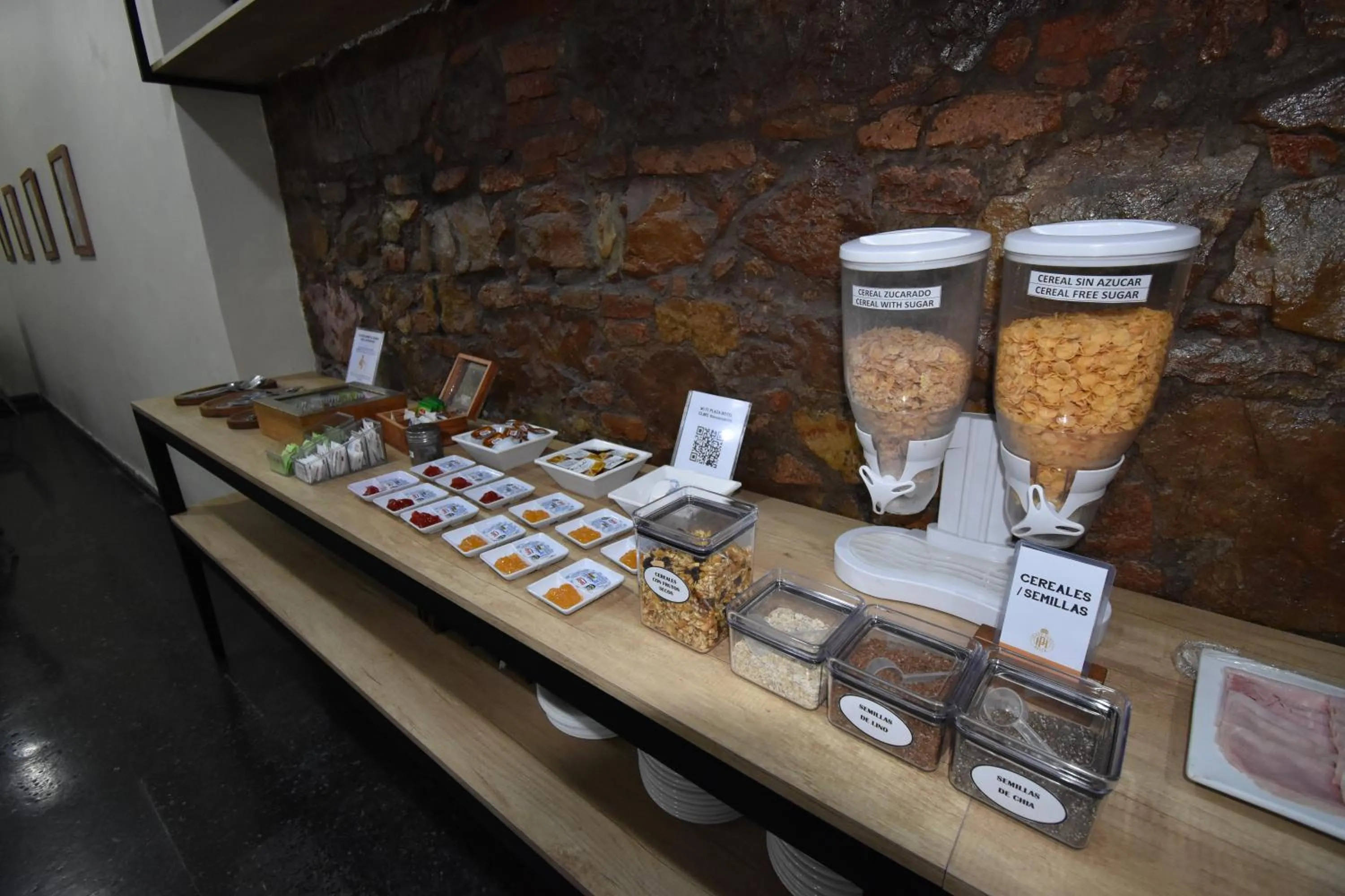 Food and drinks in Hotel Plaza