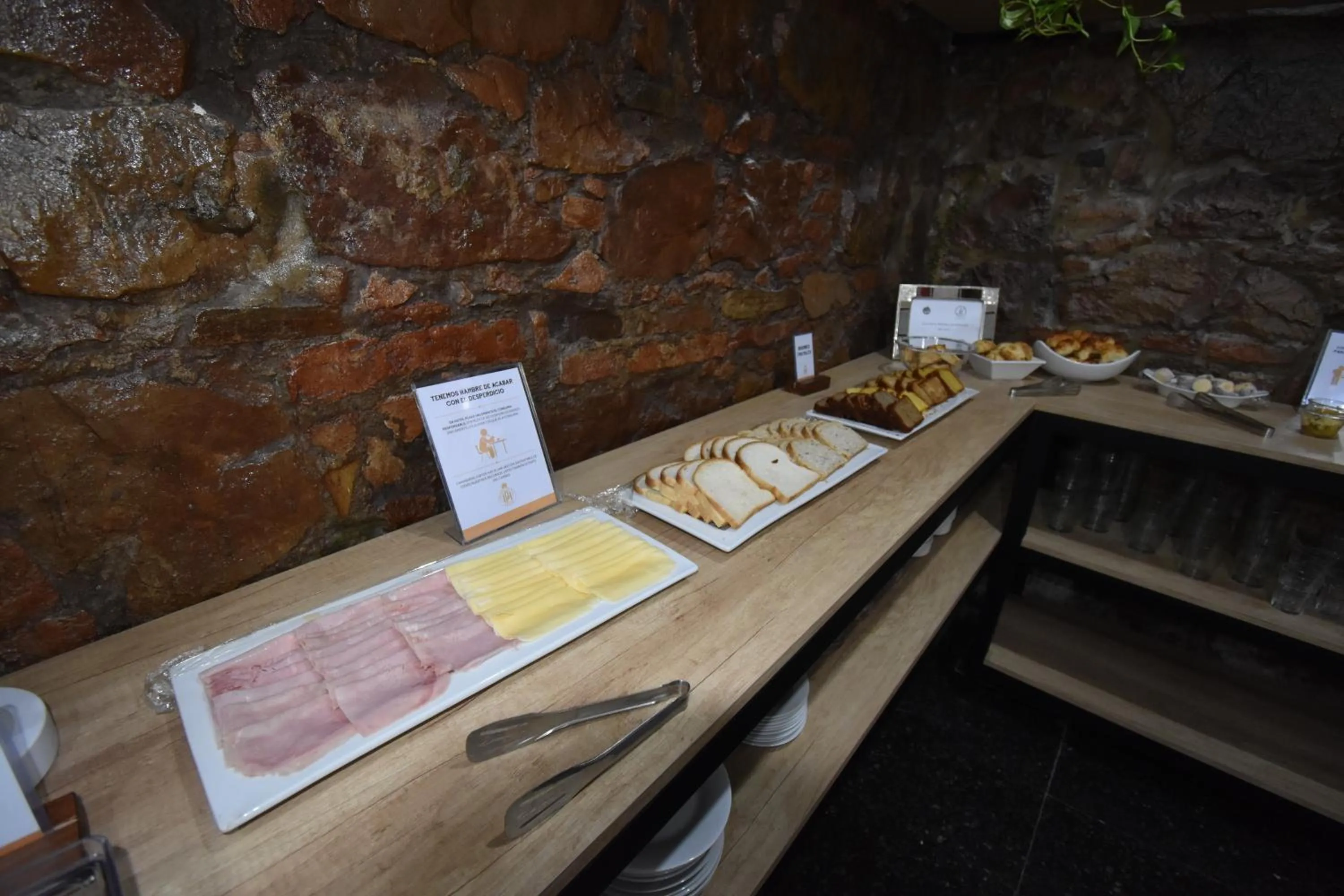 Food and drinks in Hotel Plaza