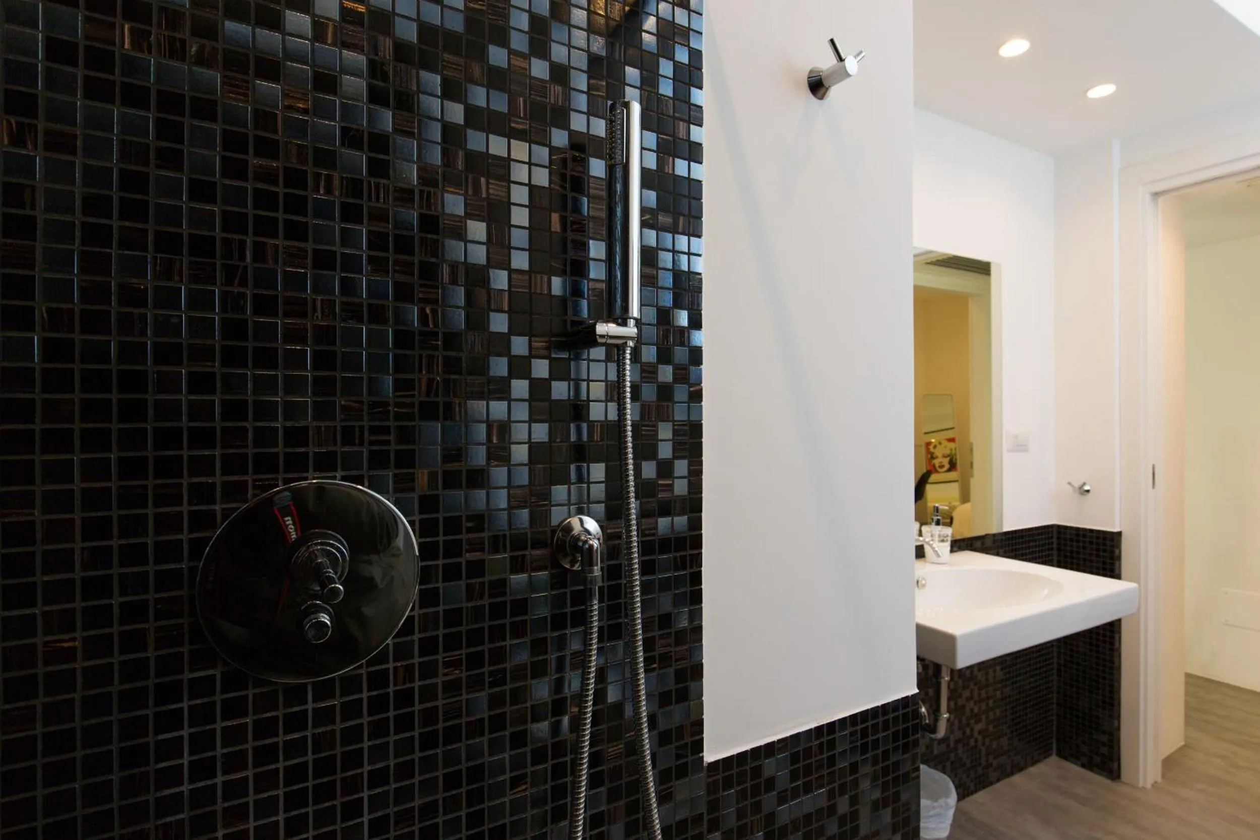 Shower in Niclas Luxury Apartments EUR