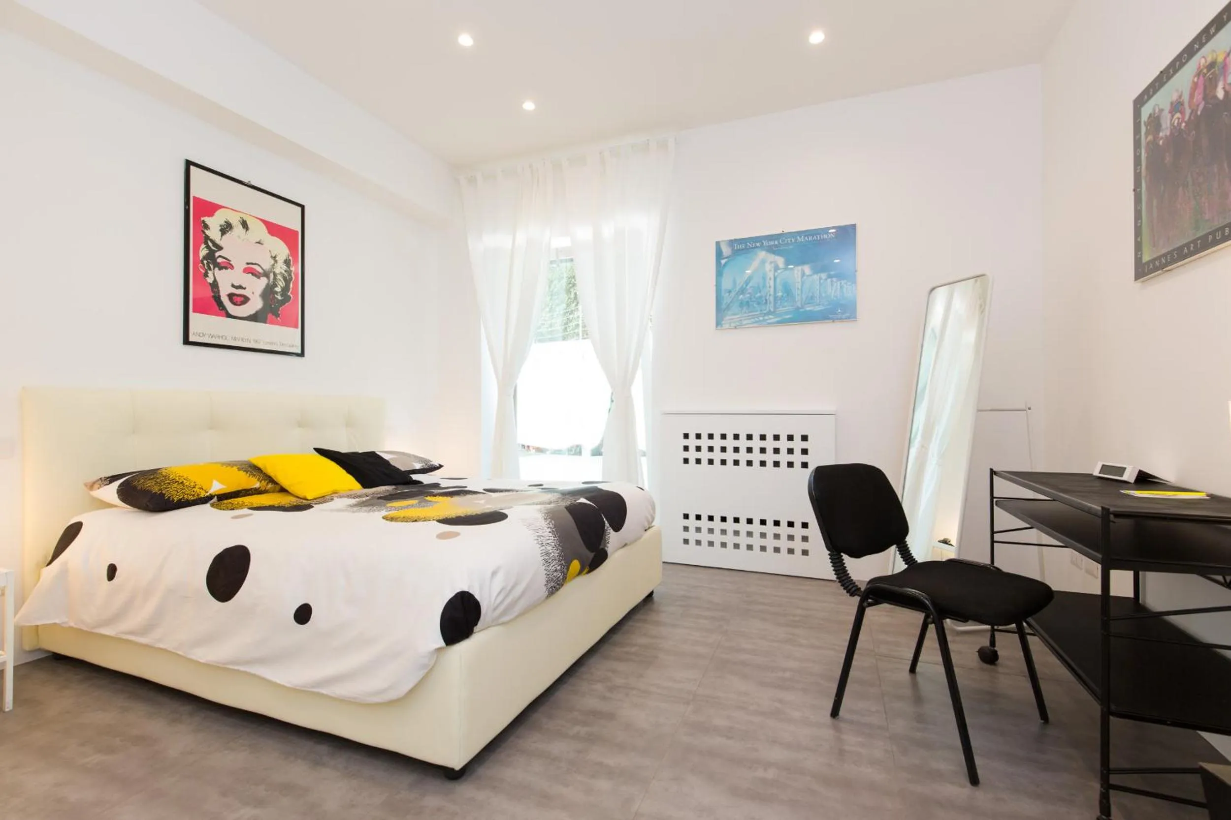 Photo of the whole room, Bed in Niclas Luxury Apartments EUR