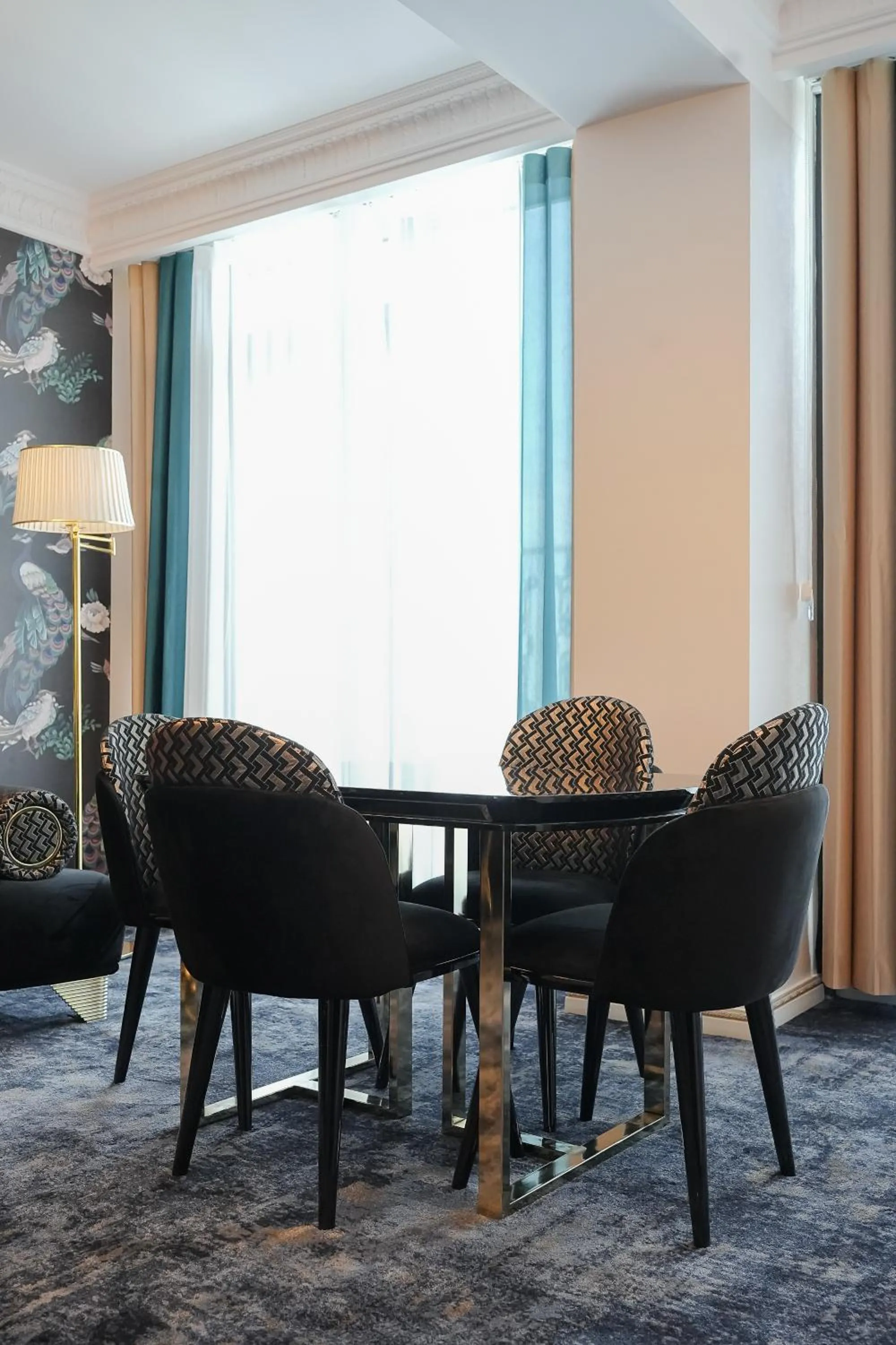 W Regal Boutique Hotel&Spa