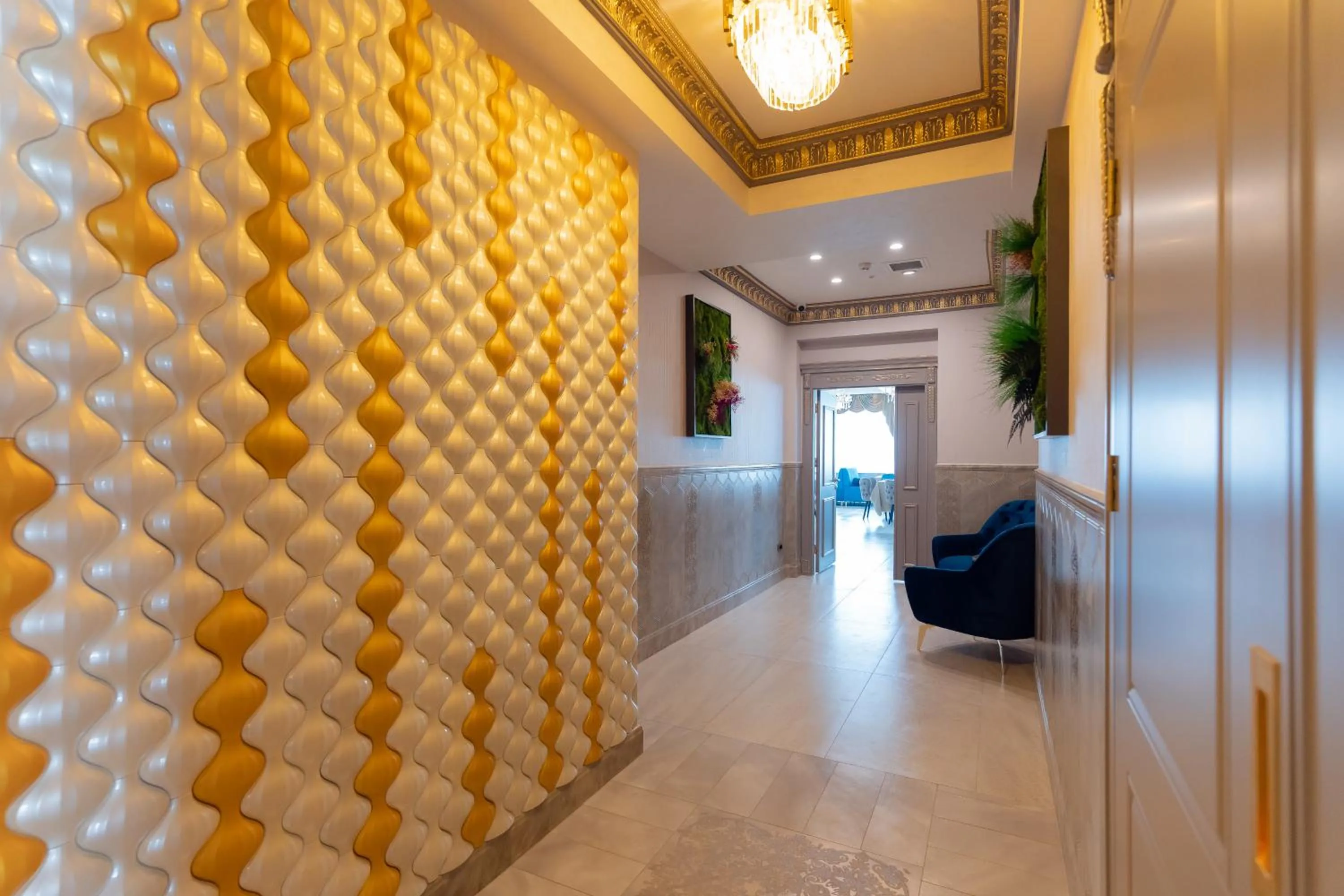 W Regal Boutique Hotel&Spa