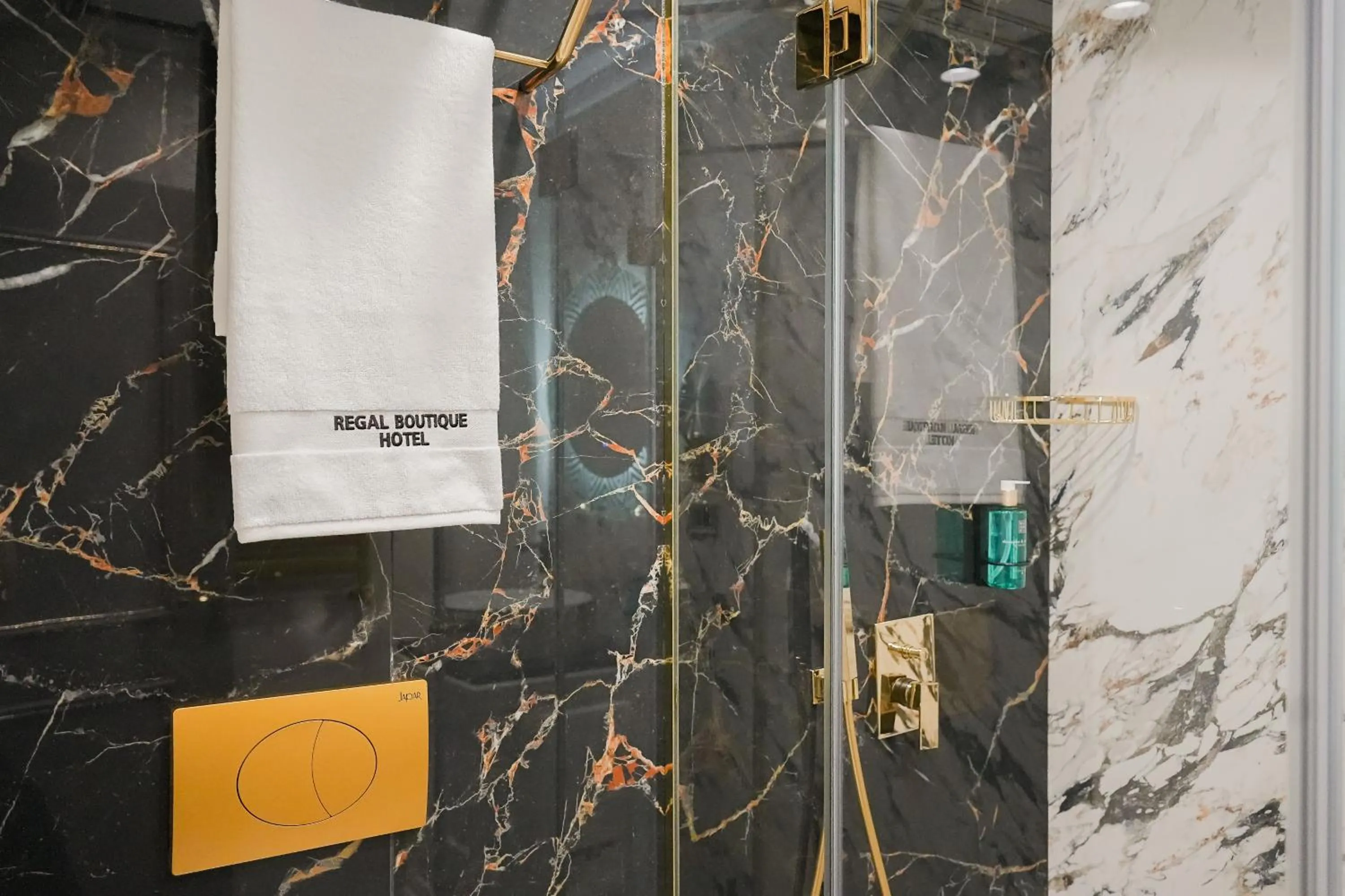 W Regal Boutique Hotel&Spa