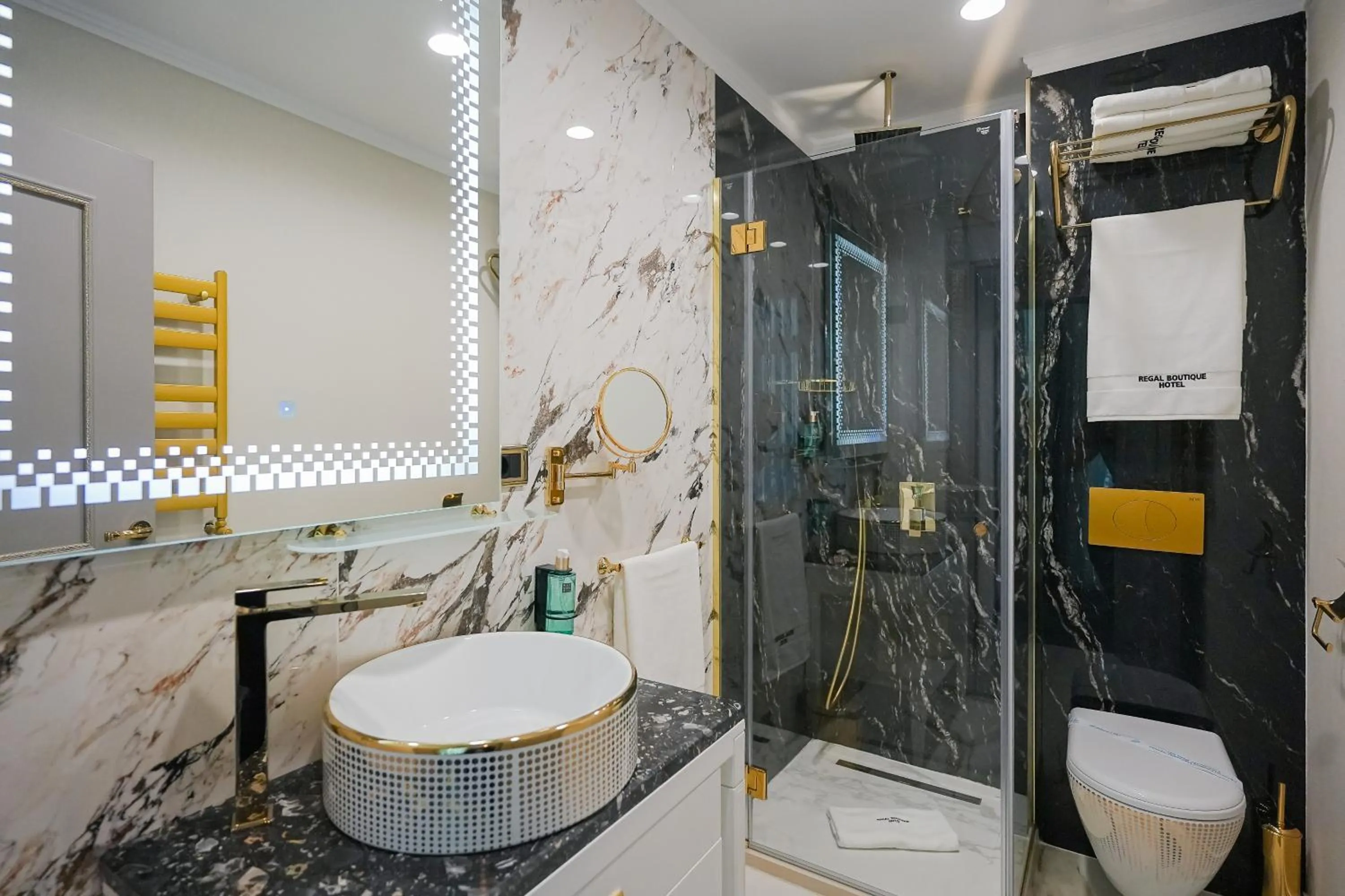 W Regal Boutique Hotel&Spa