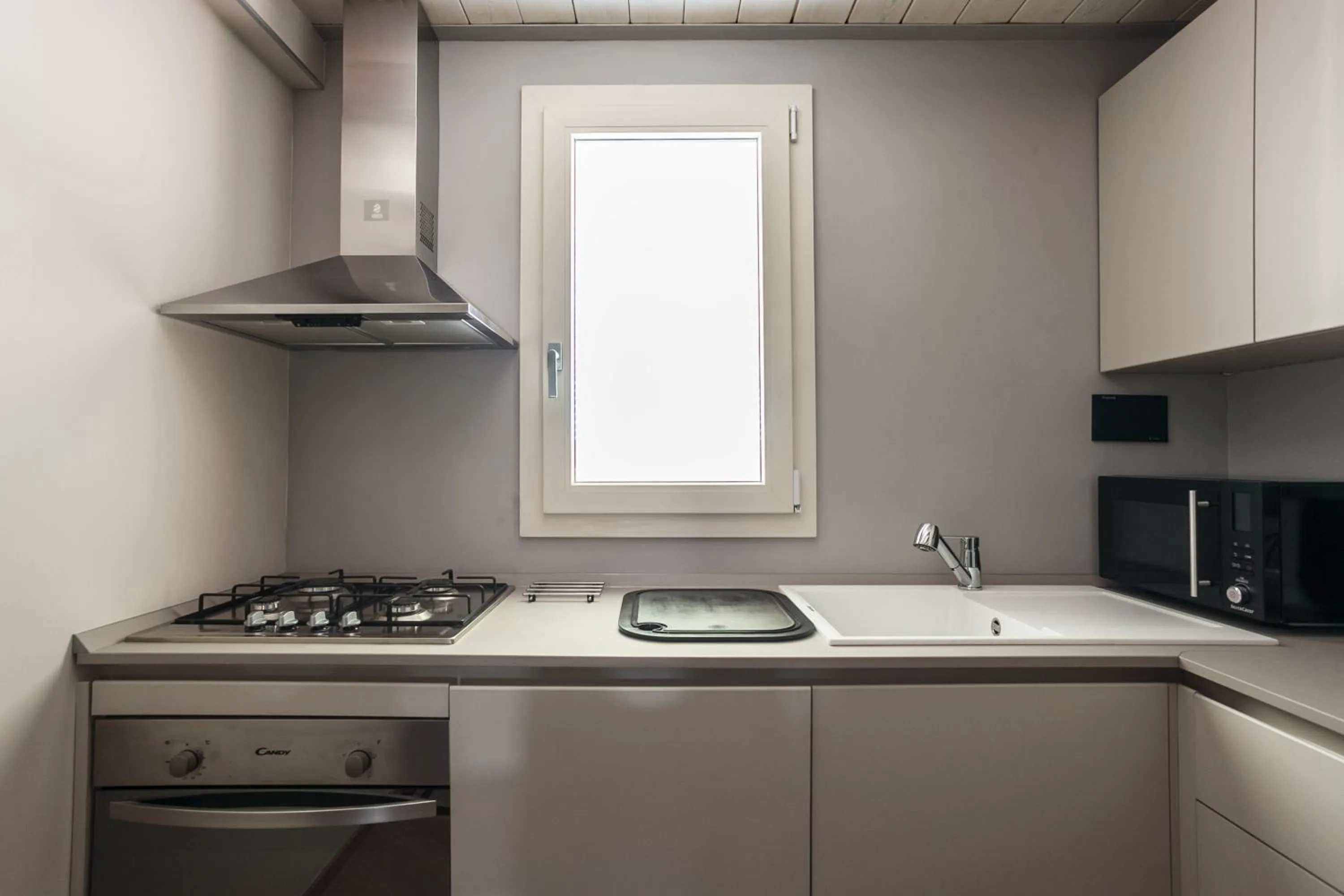 Kitchen or kitchenette in Sant'Orsola Suites Apartments