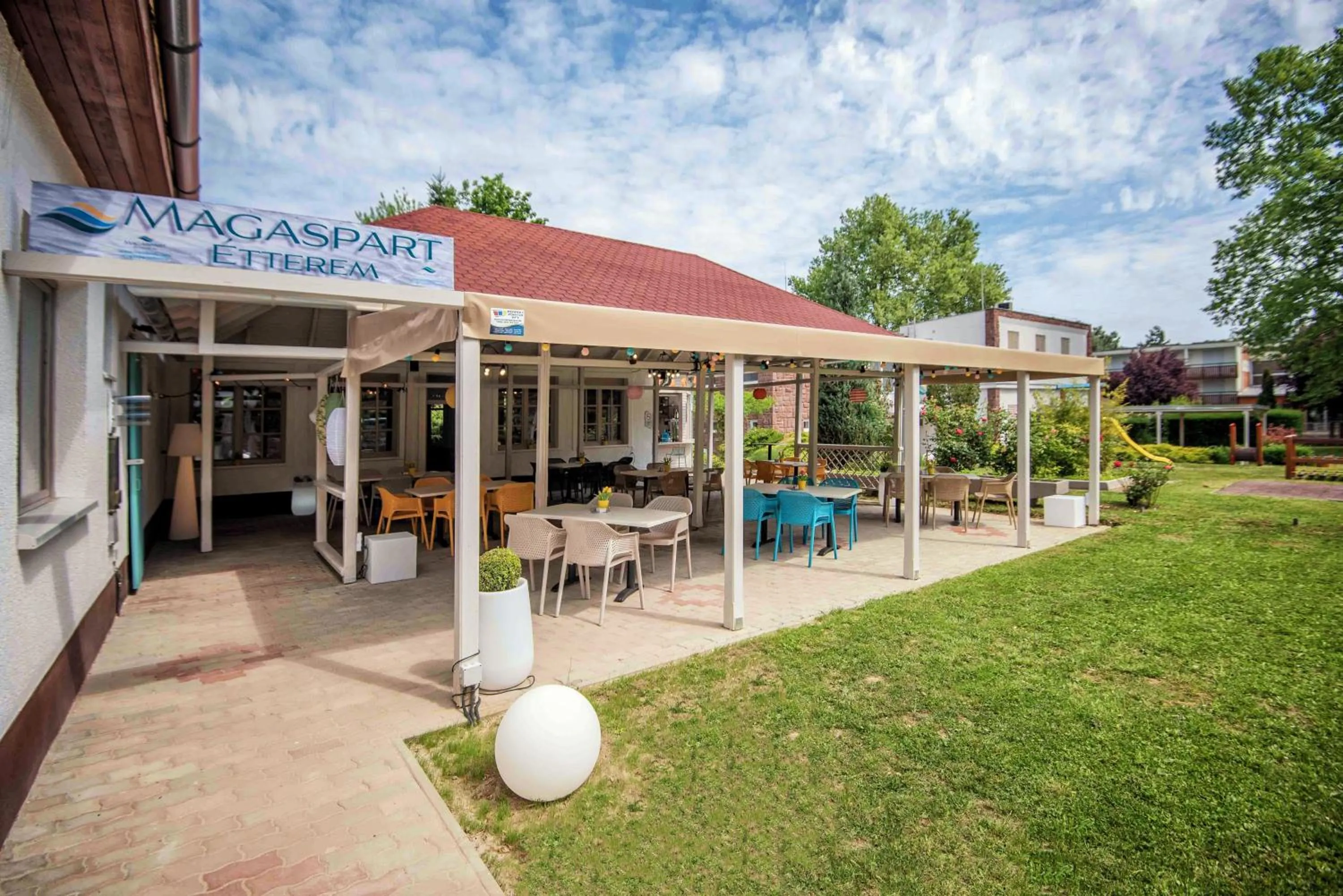 Property building in Magaspart Panzió