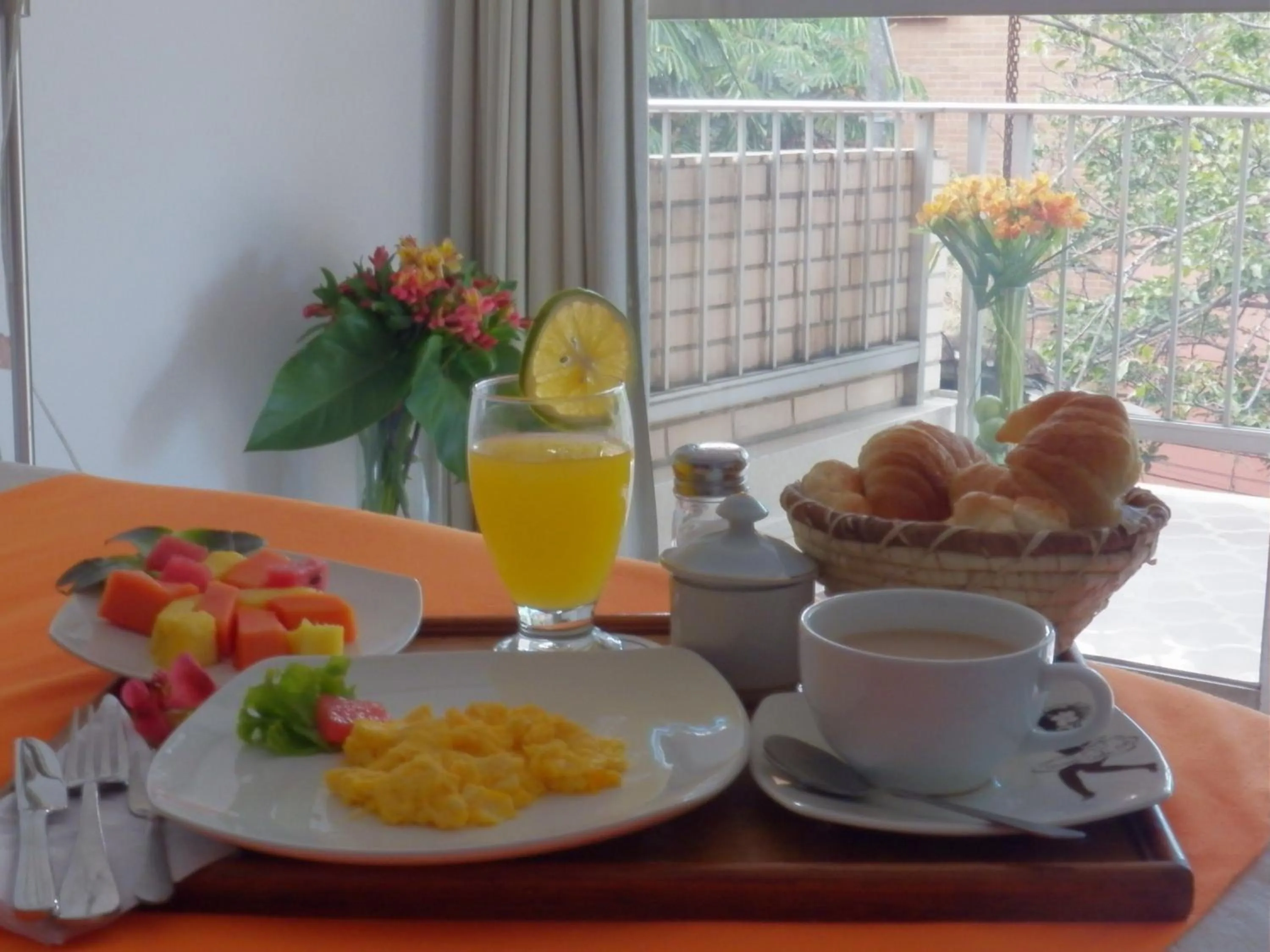 American breakfast in Hotel Casa Santa Monica Norte