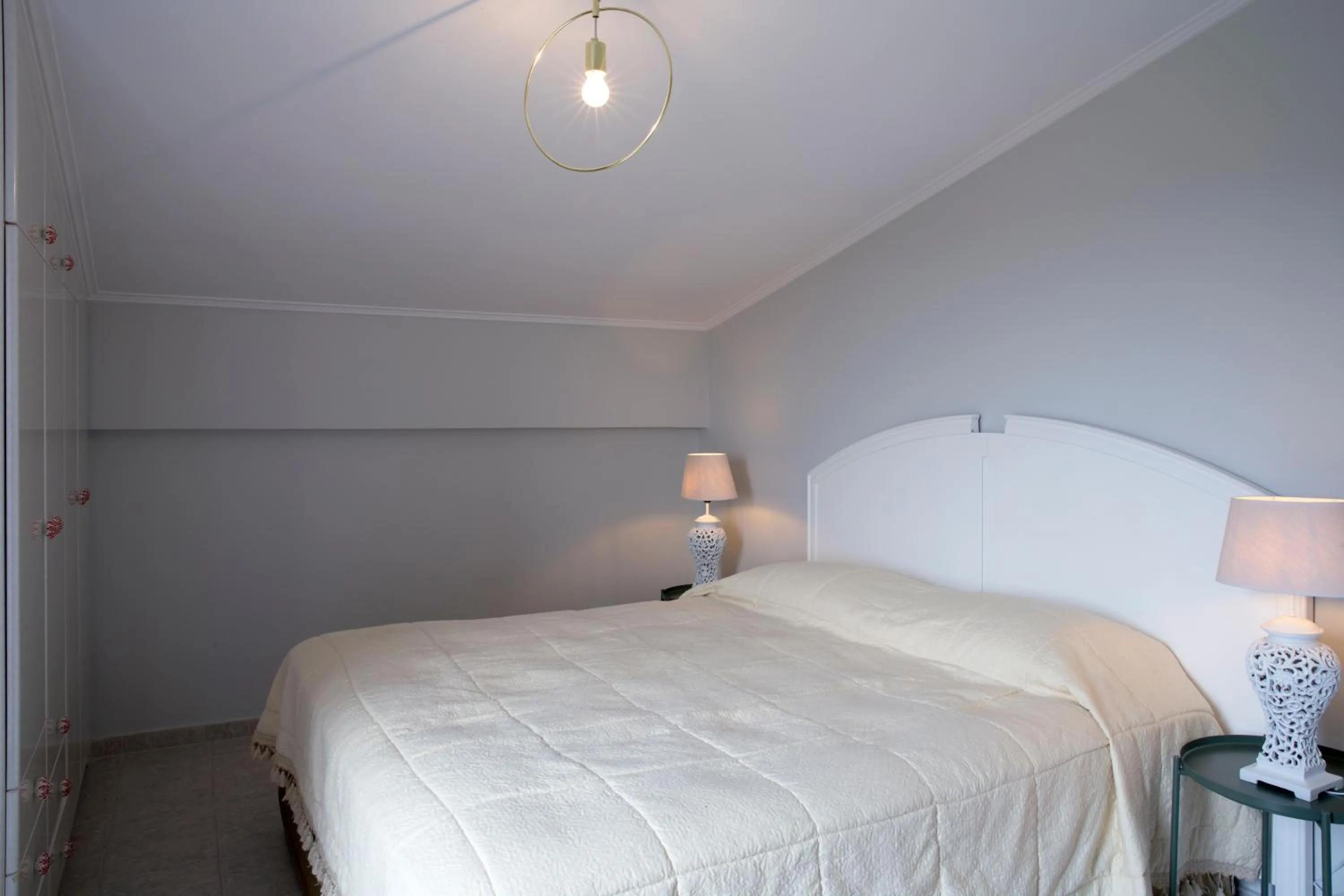 Bed in Maggana Residence