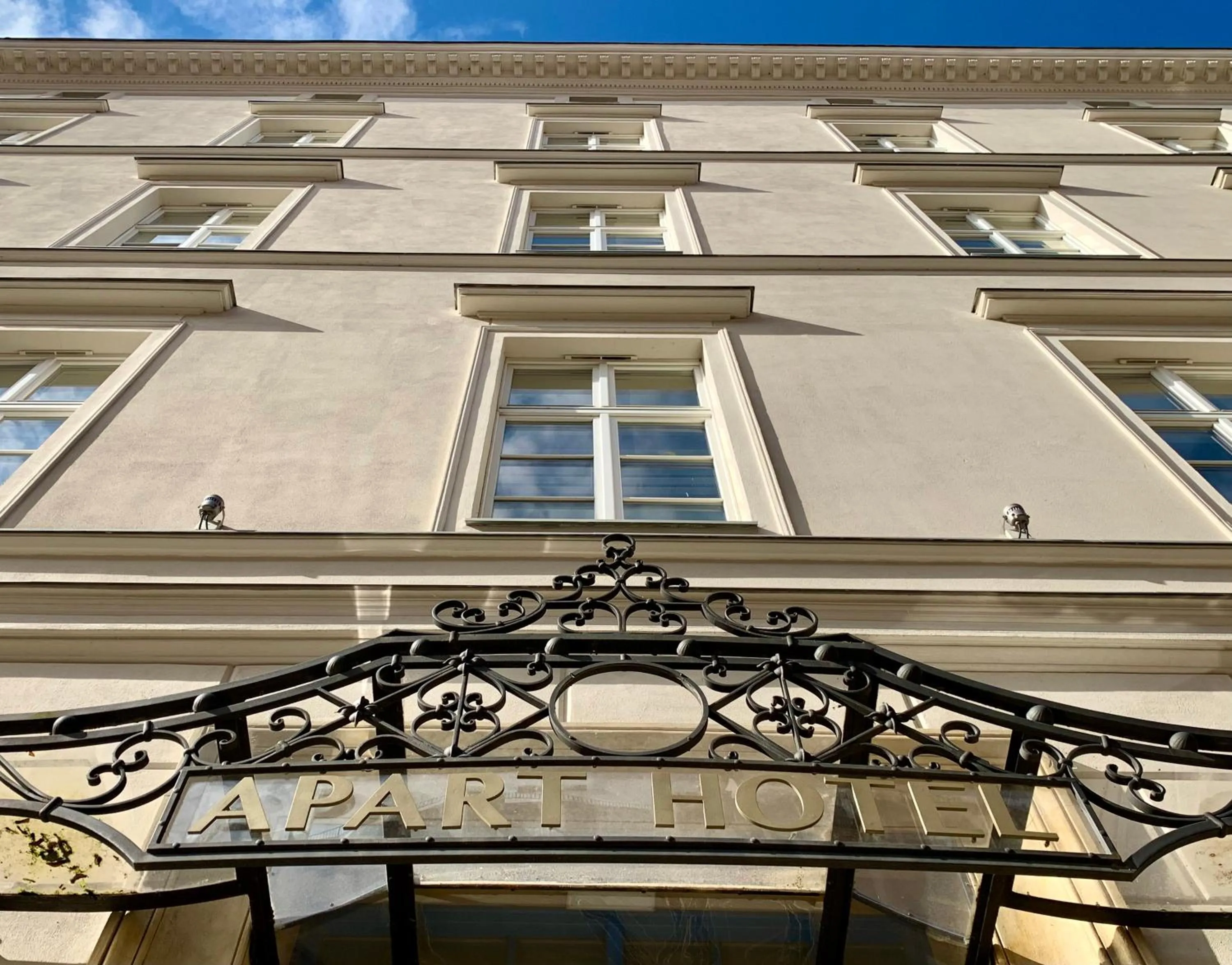 Property building in Joyinn Aparthotel