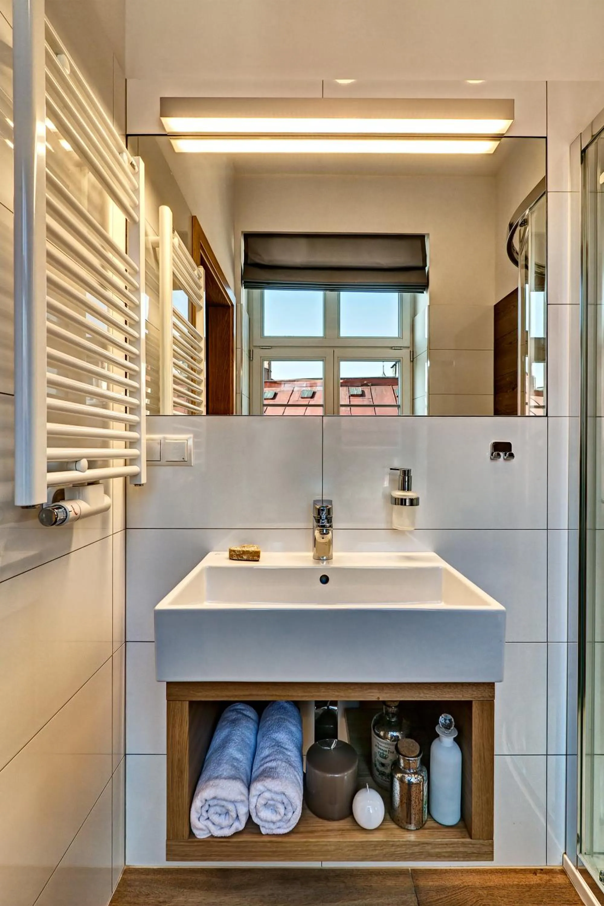 Bathroom in Joyinn Aparthotel