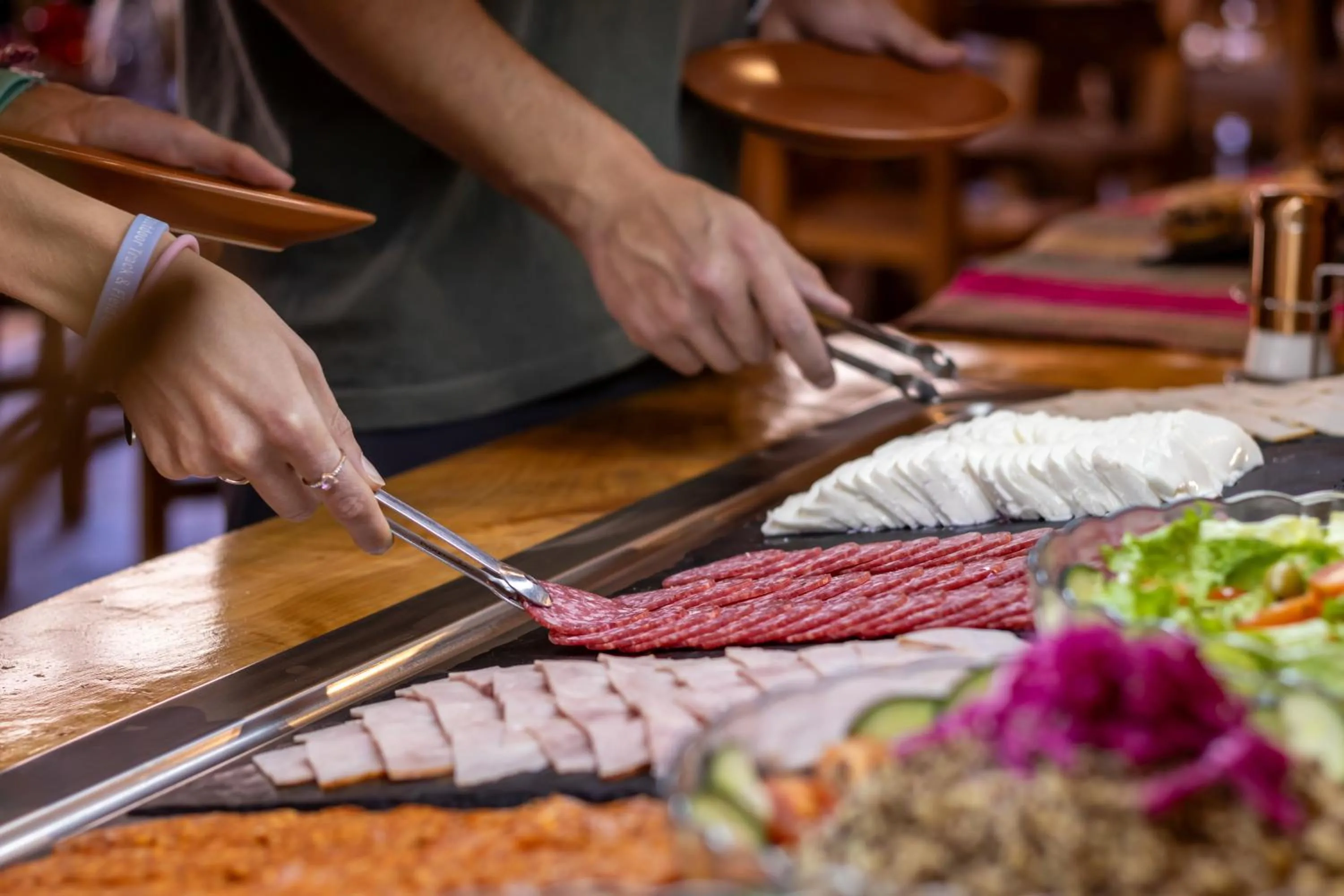 Restaurant/places to eat in Hotel Don Raul