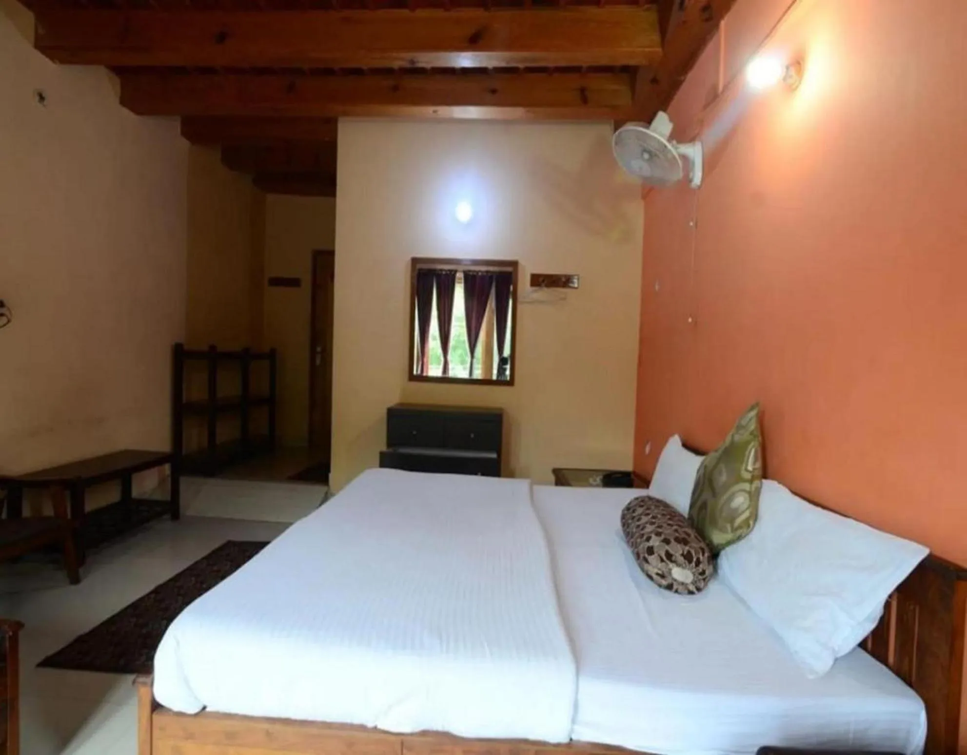 Photo of the whole room, Bed in StayApart I The Maple Residences - Lake Front