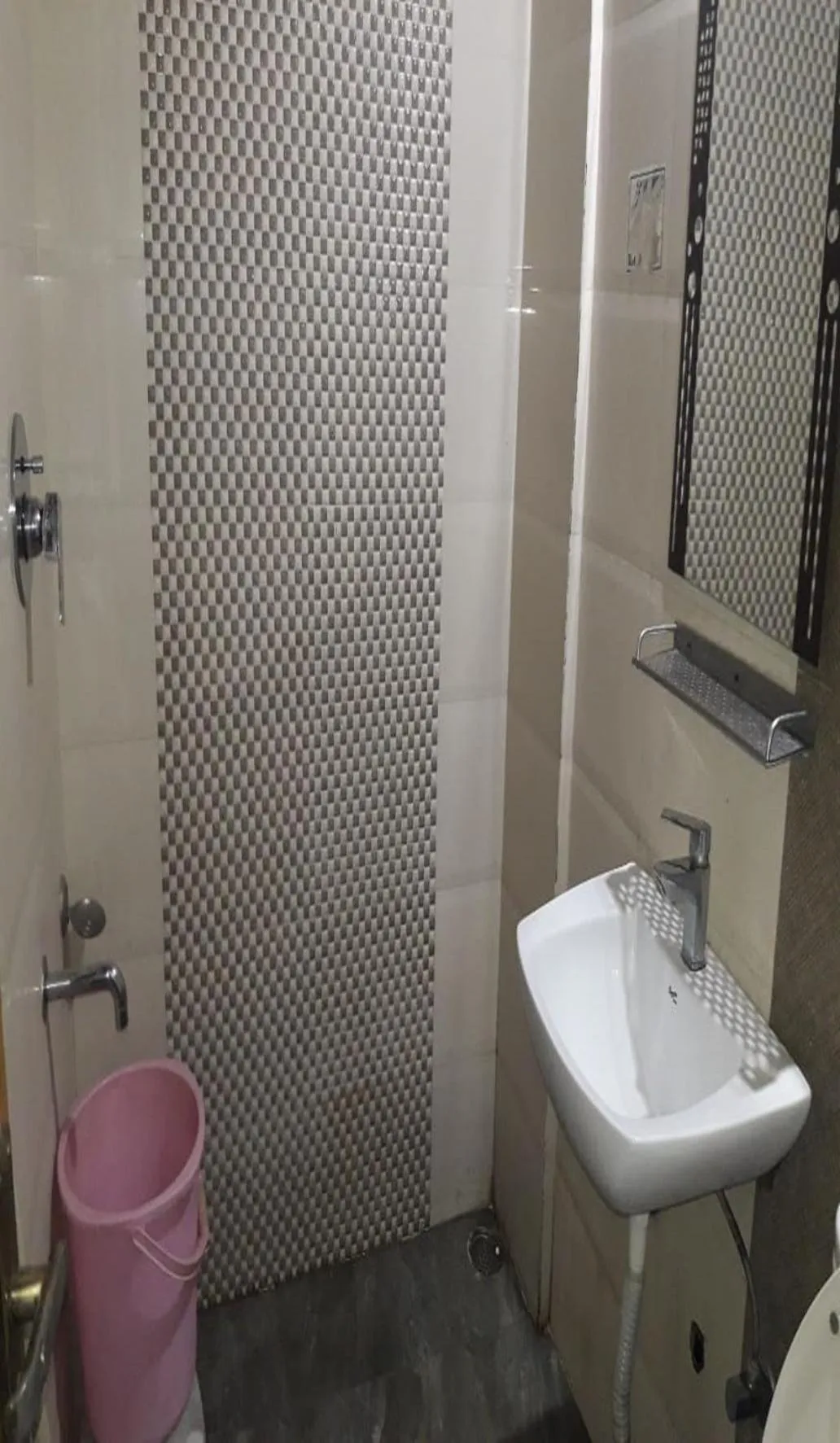 Bathroom in StayApart I The Maple Residences - Lake Front