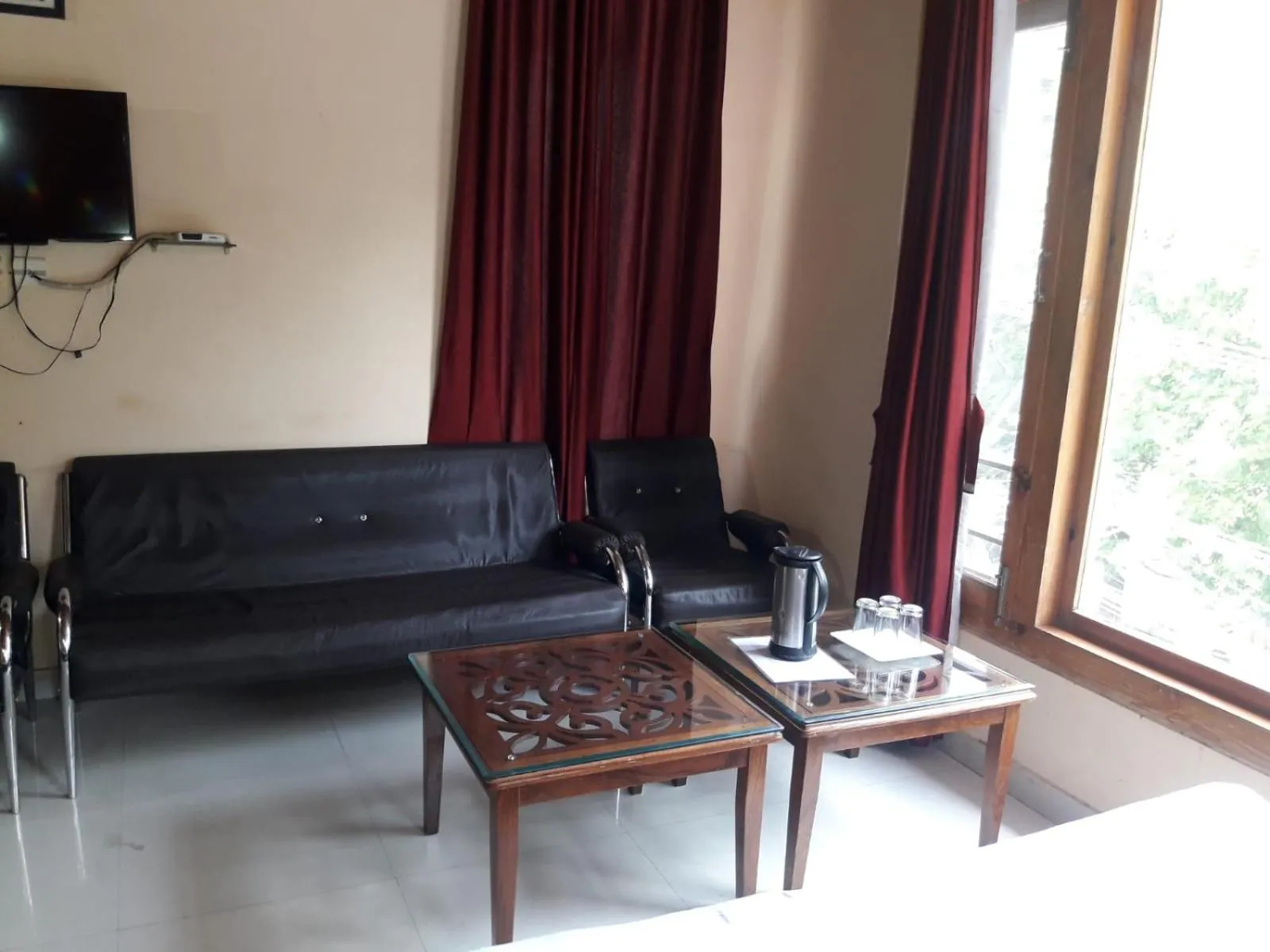 TV and multimedia in StayApart I The Maple Residences - Lake Front