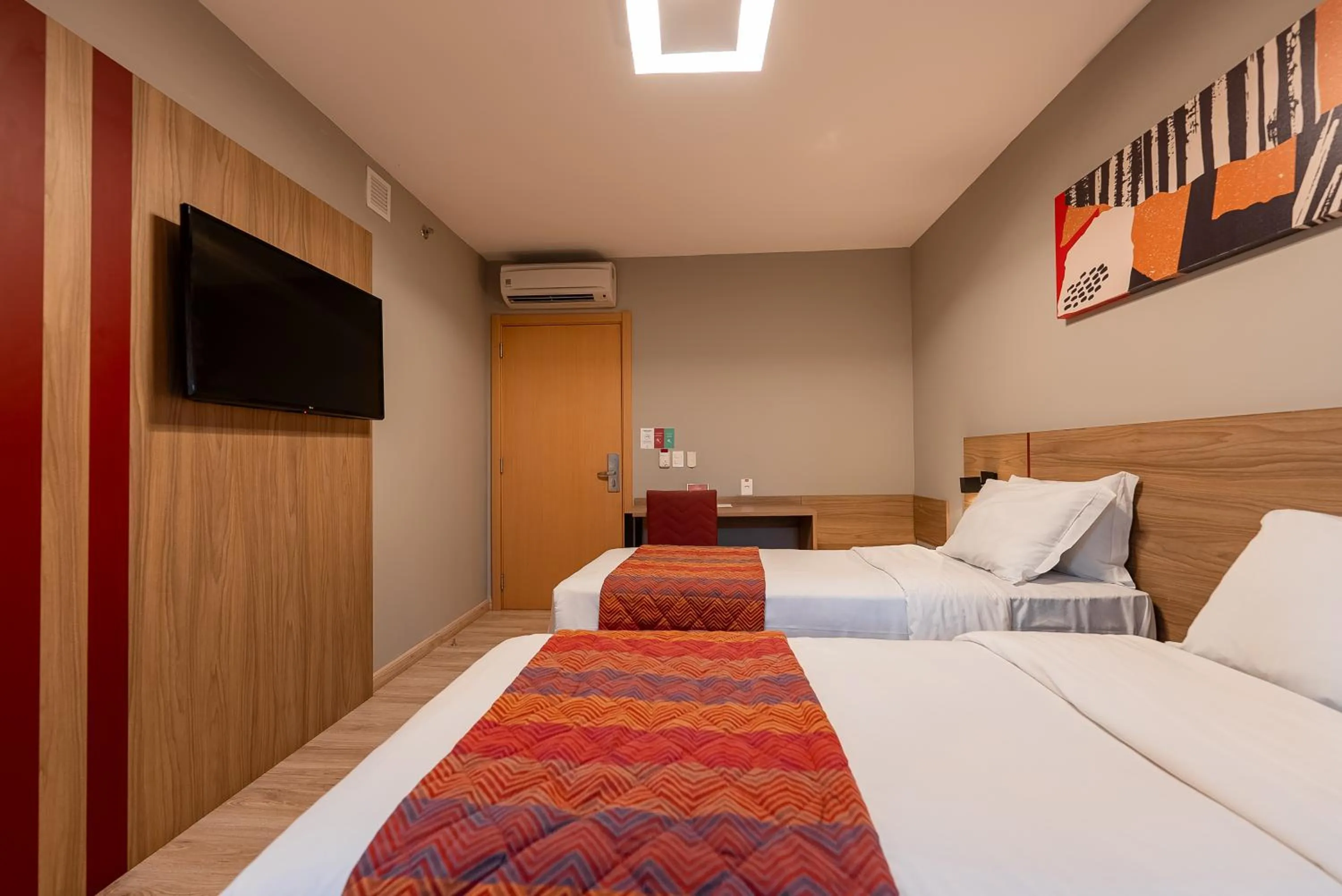 Bedroom, Bed in Hotel Laghetto Stilo Higienópolis