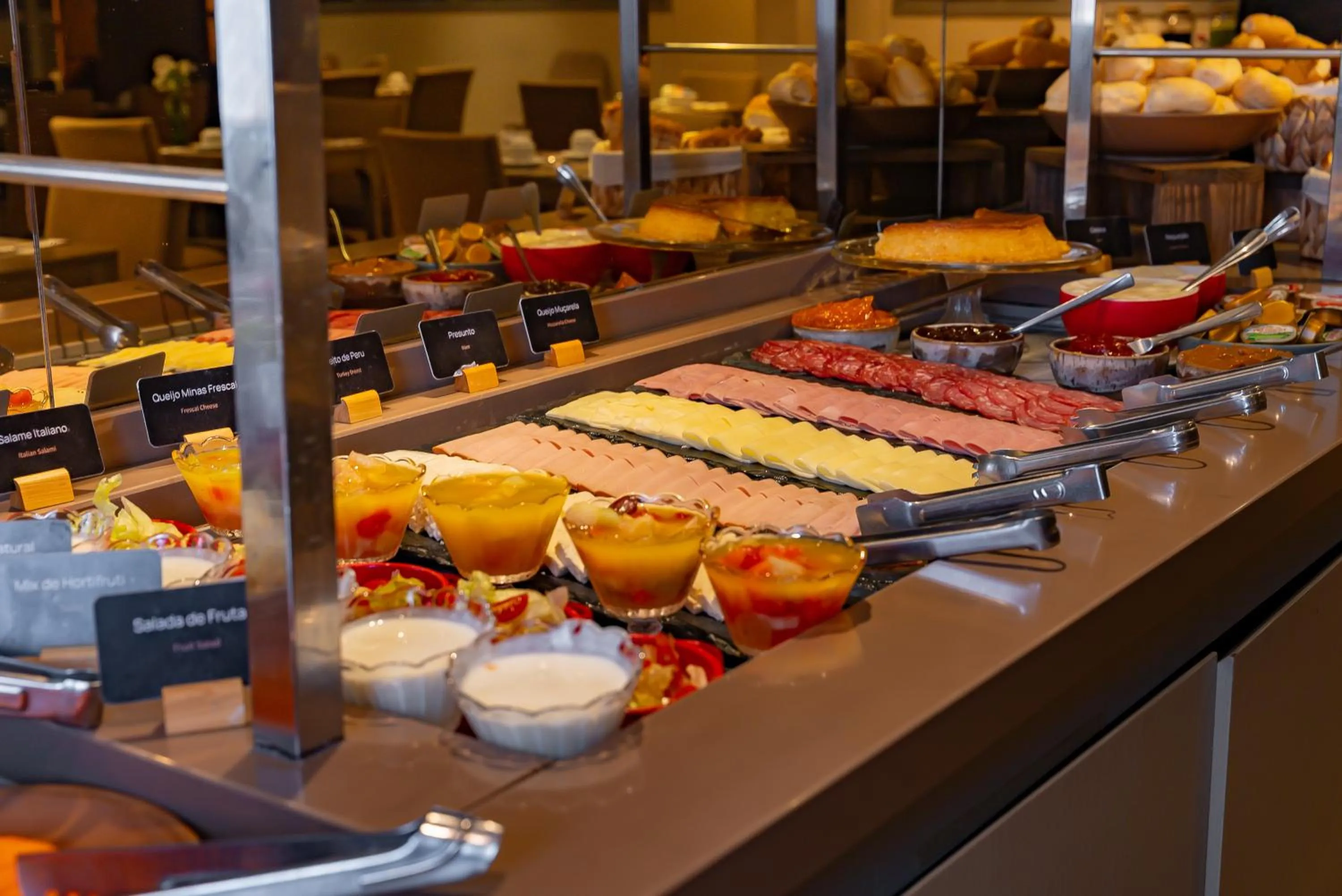 Breakfast in Hotel Laghetto Stilo Higienópolis