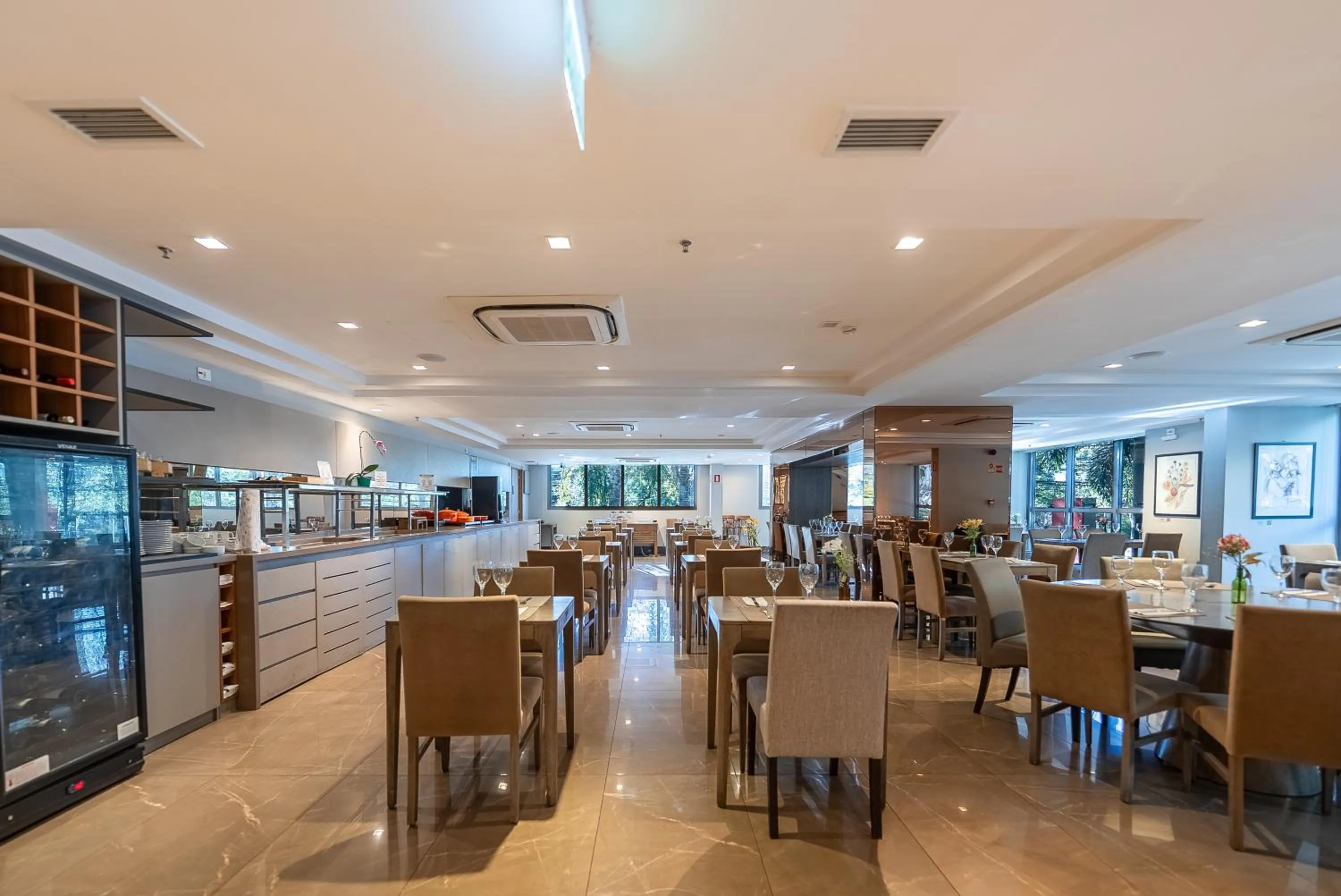 Restaurant/places to eat in Hotel Laghetto Stilo Higienópolis