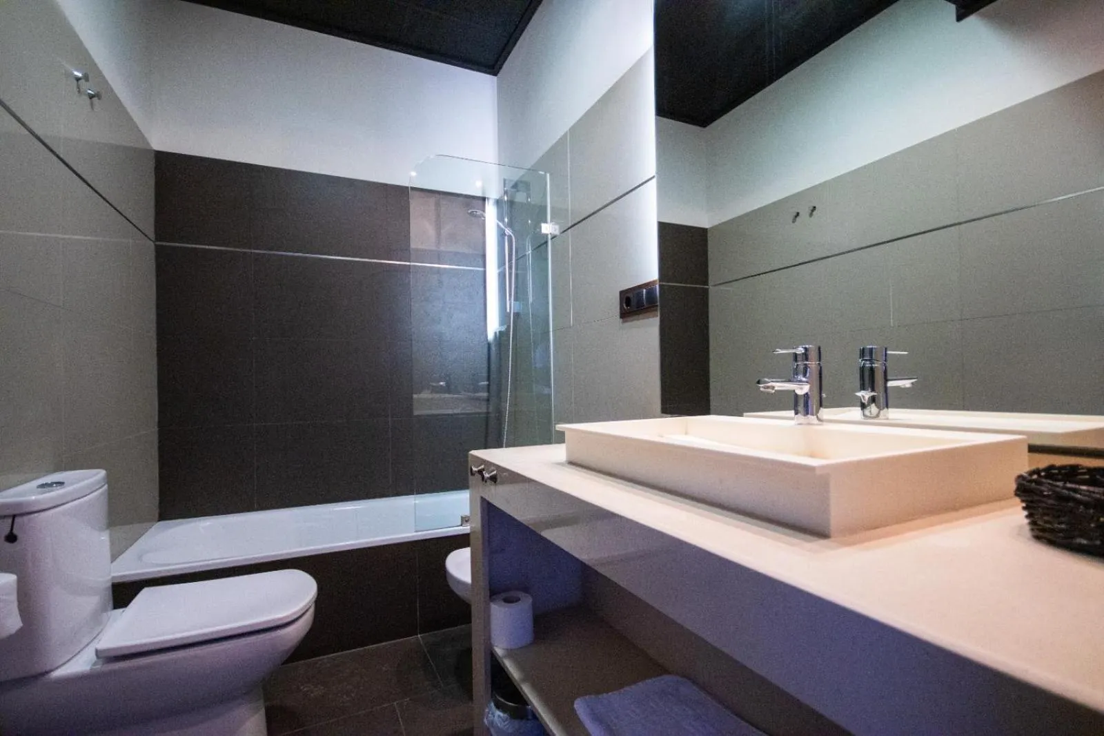 Bathroom in Hotel Villa De Setenil