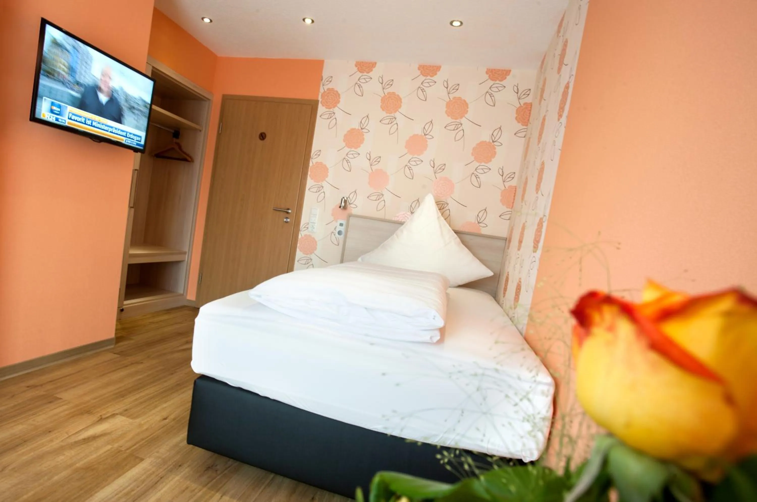 Photo of the whole room in Haus Hubertus