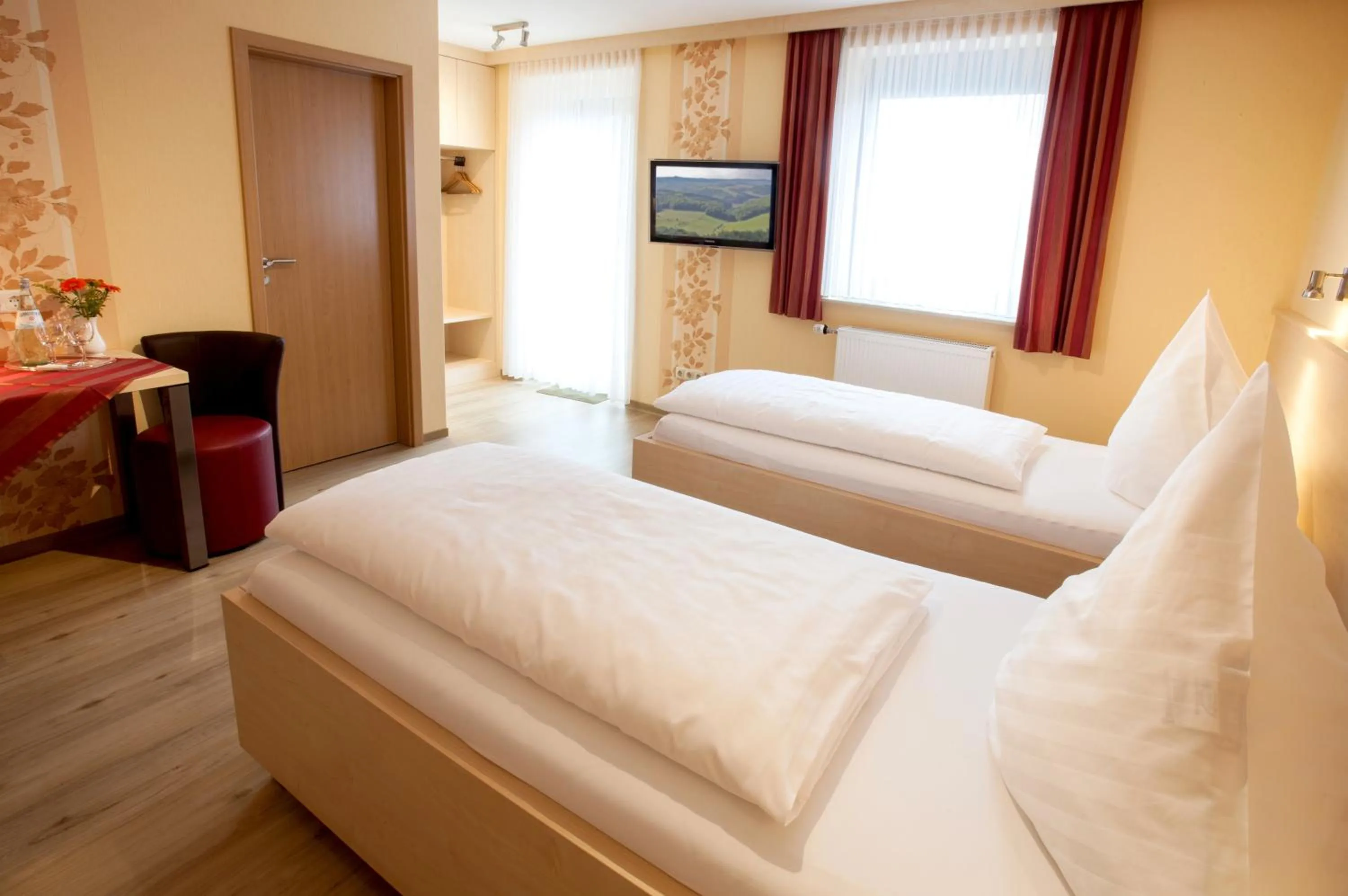 Photo of the whole room in Haus Hubertus