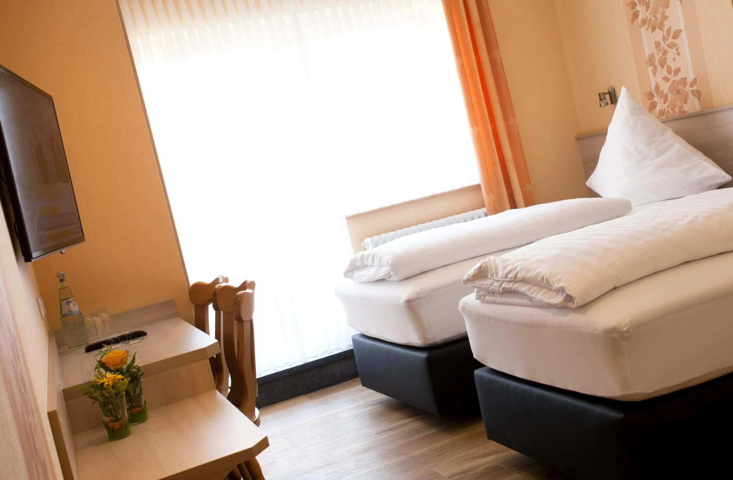 Photo of the whole room in Haus Hubertus