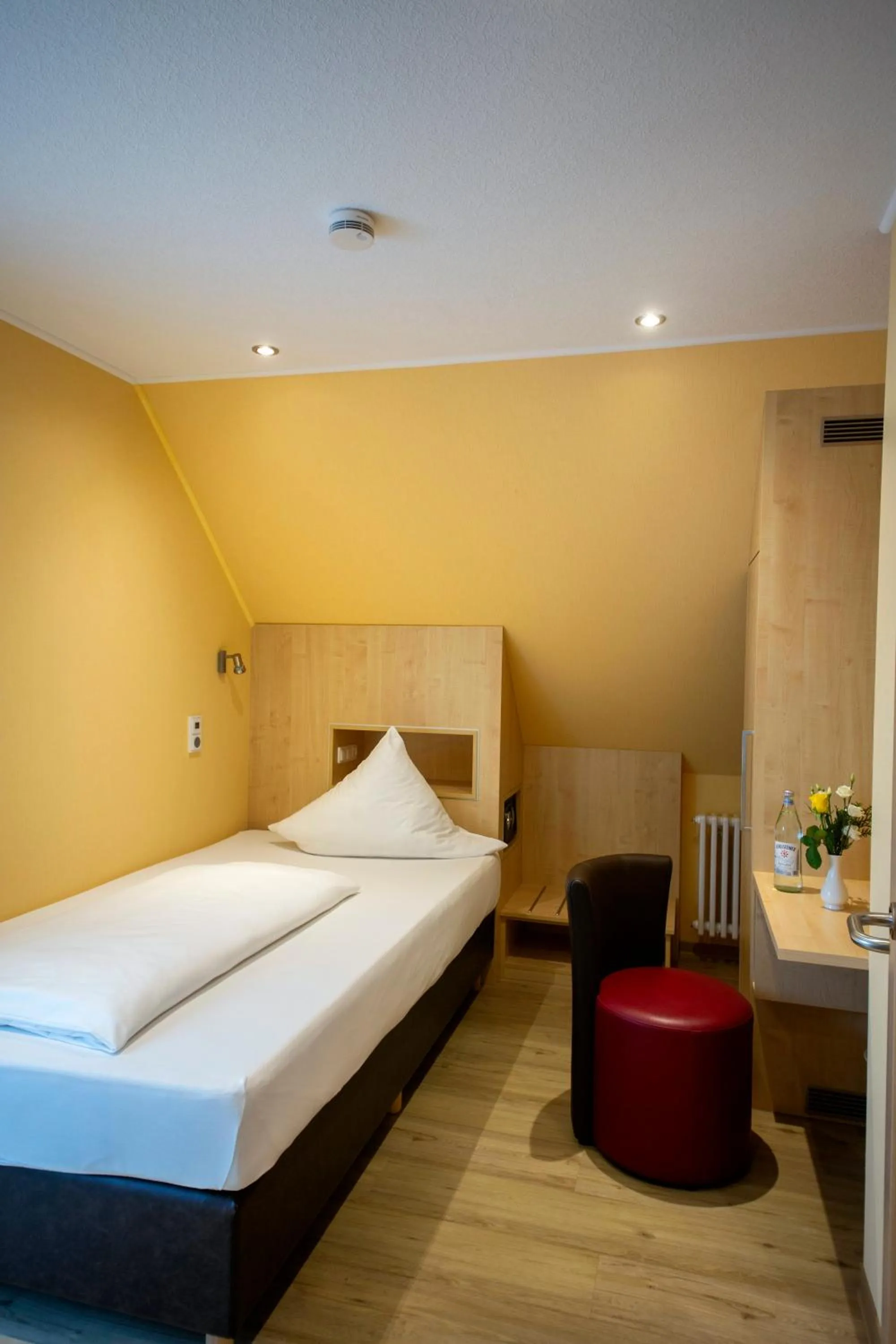 Photo of the whole room in Haus Hubertus