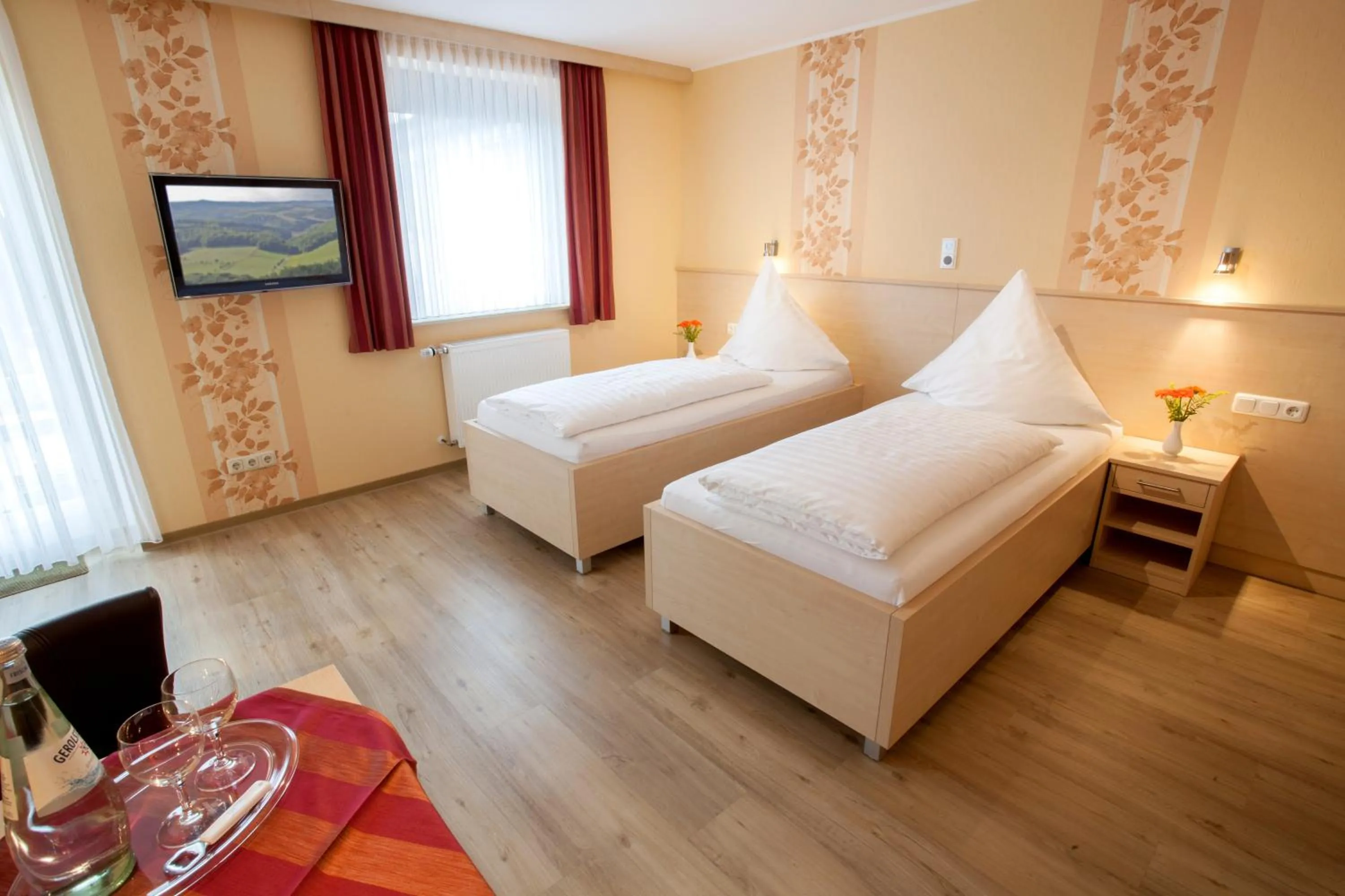 Photo of the whole room in Haus Hubertus