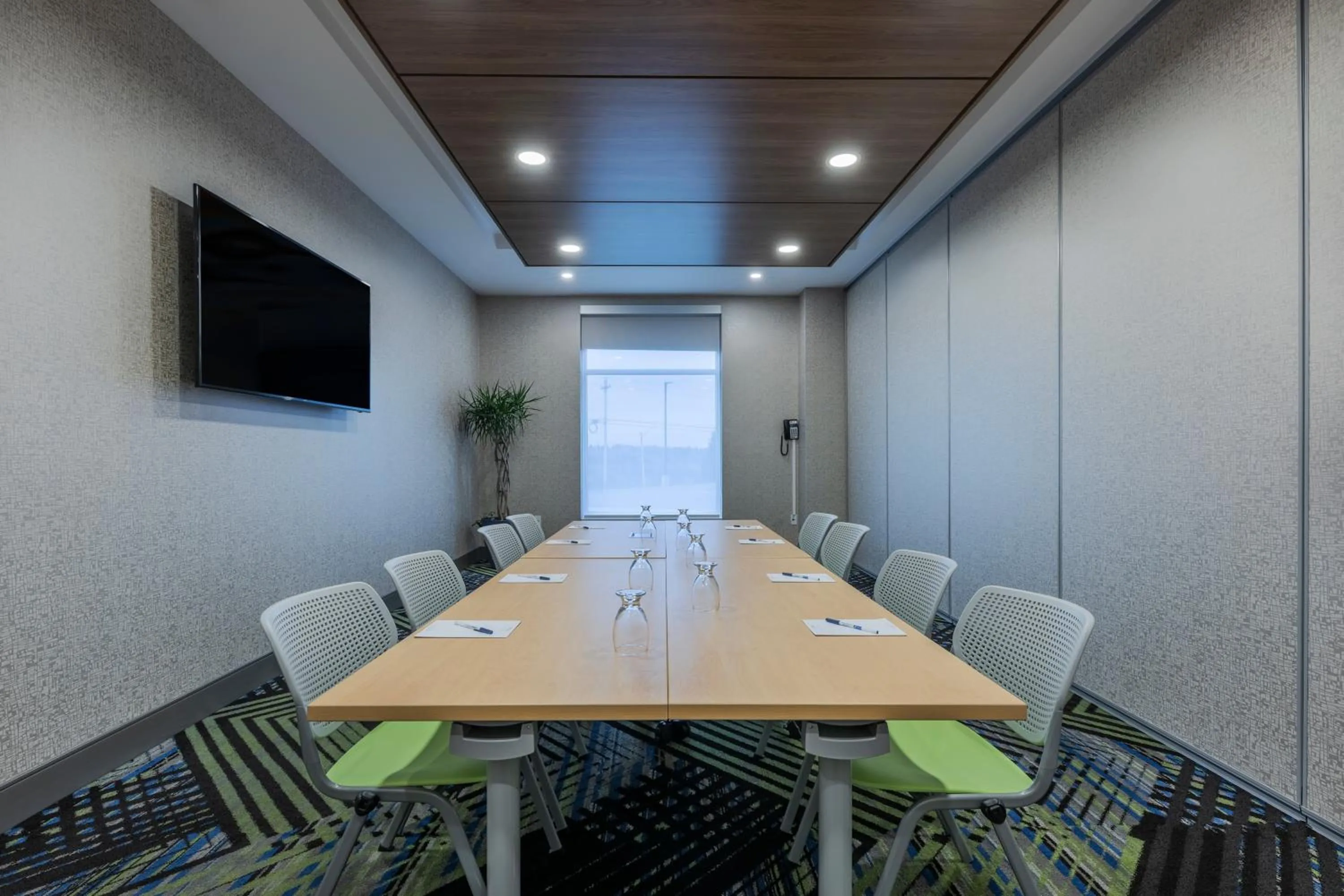Meeting/conference room in Holiday Inn Express & Suites Moncton by IHG