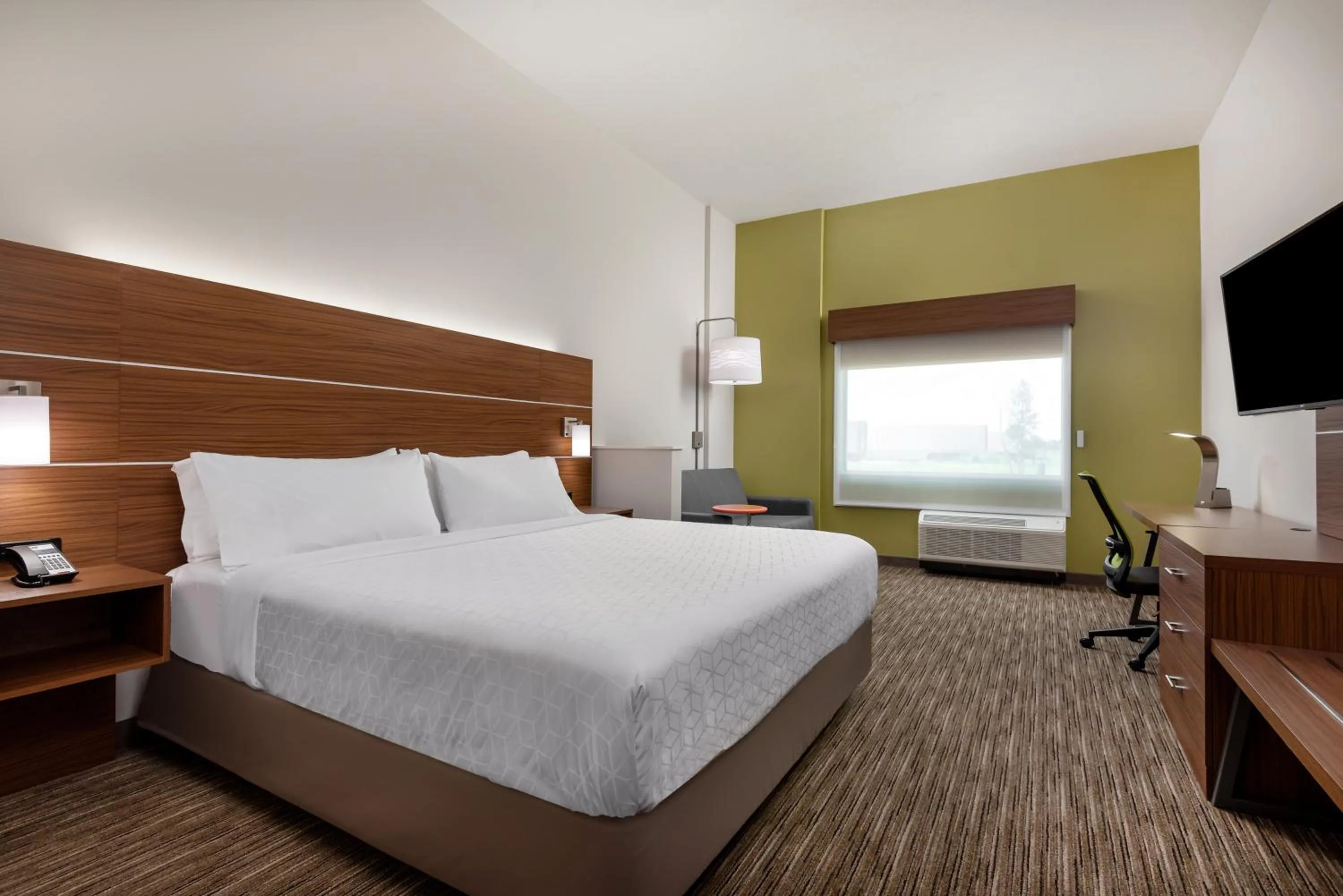 Photo of the whole room, Bed in Holiday Inn Express & Suites - Punta Gorda by IHG
