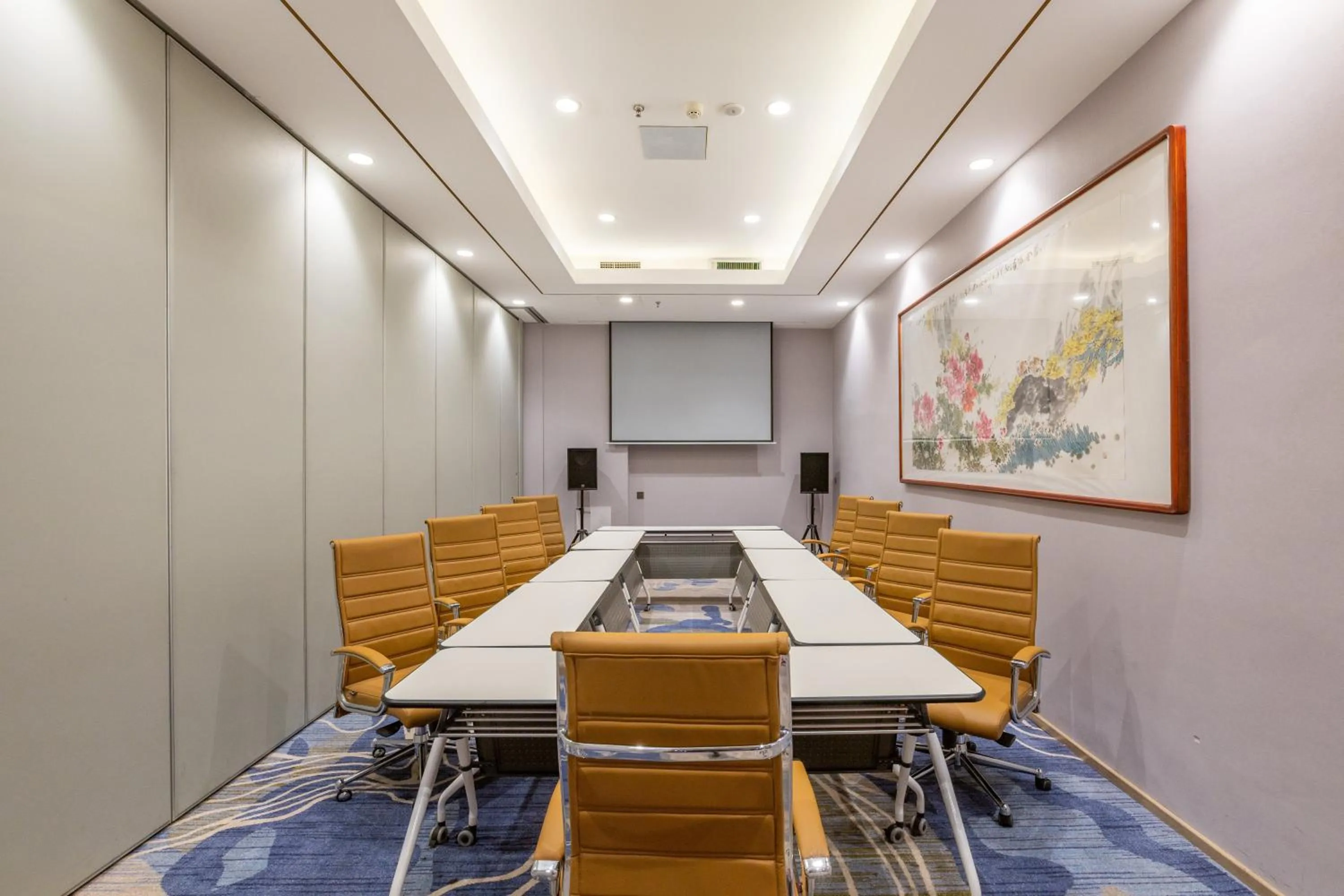 Meeting/conference room in Holiday Inn Express Anshan Downtown by IHG