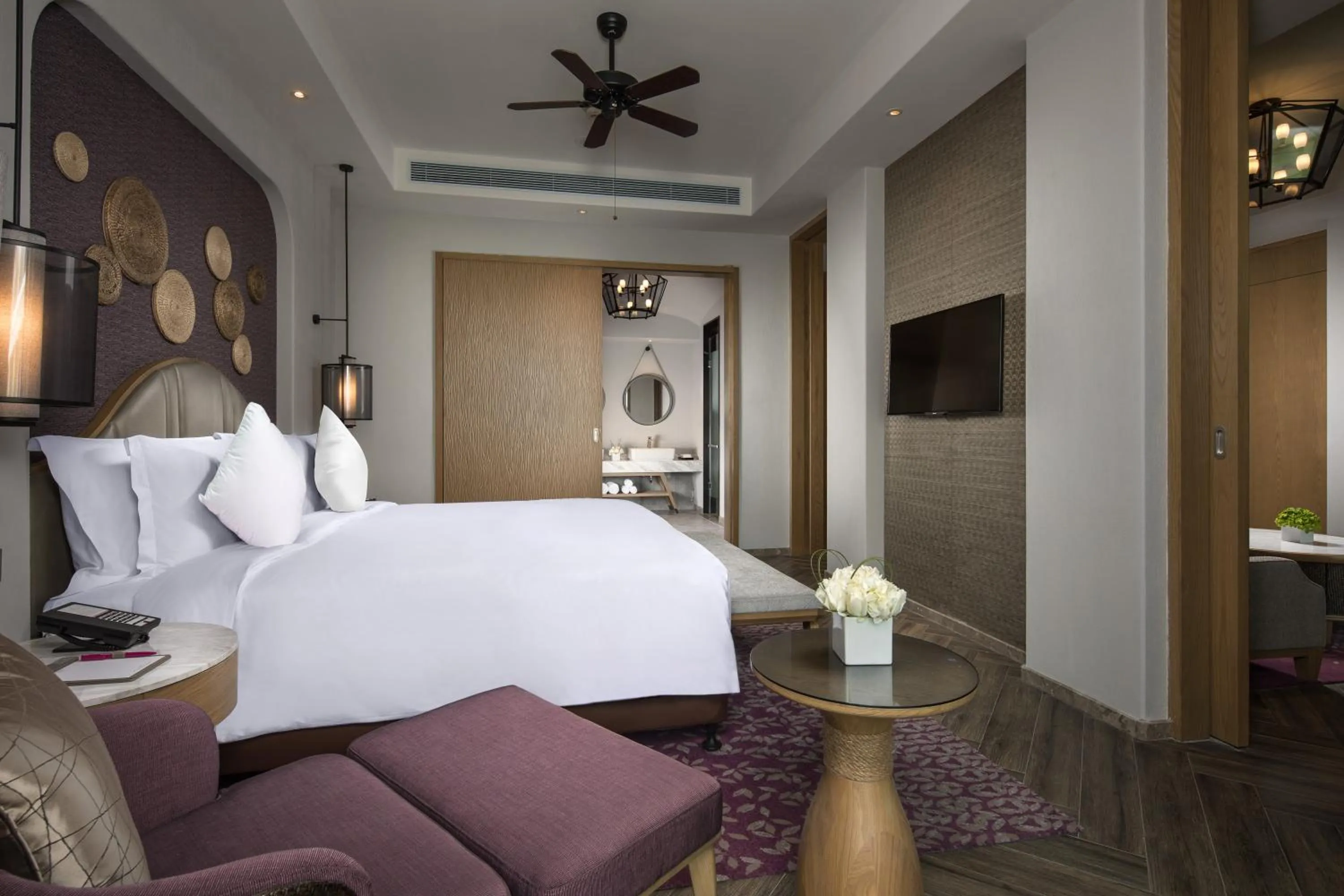 Bed in Crowne Plaza QingdaoOriental Movie Metropolis by IHG