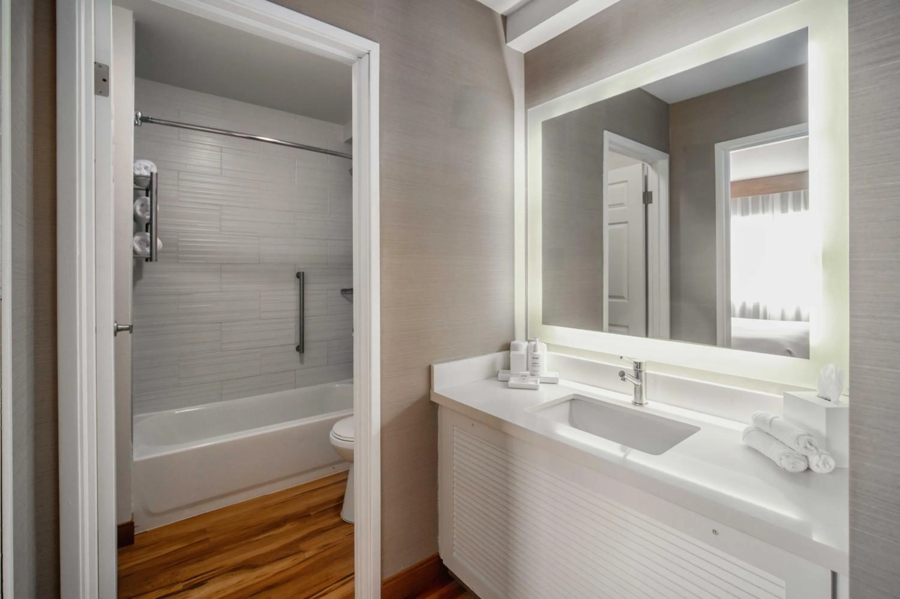 Bathroom in The Kinney - Venice Beach