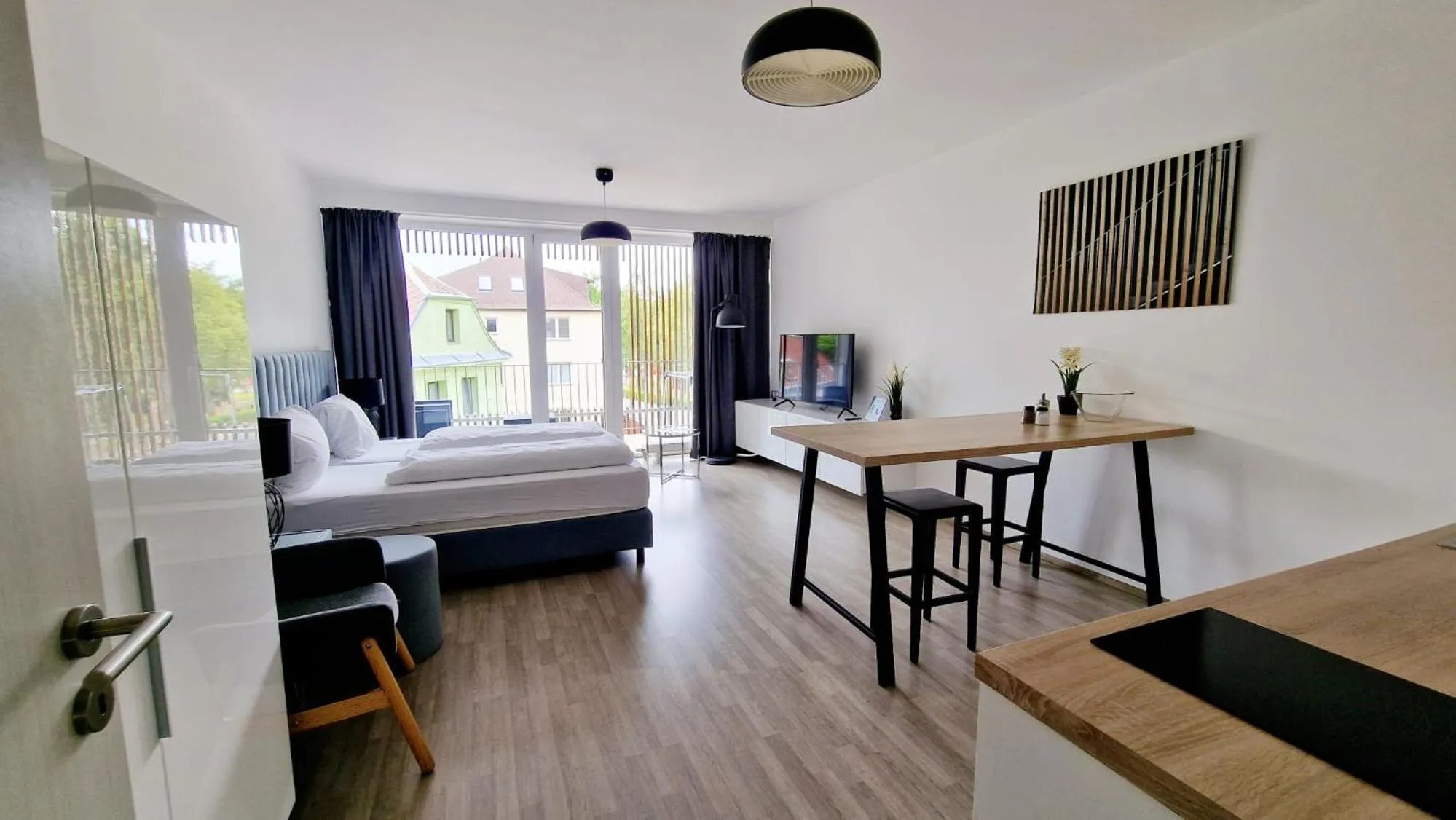 Bed in Lakepark Residence