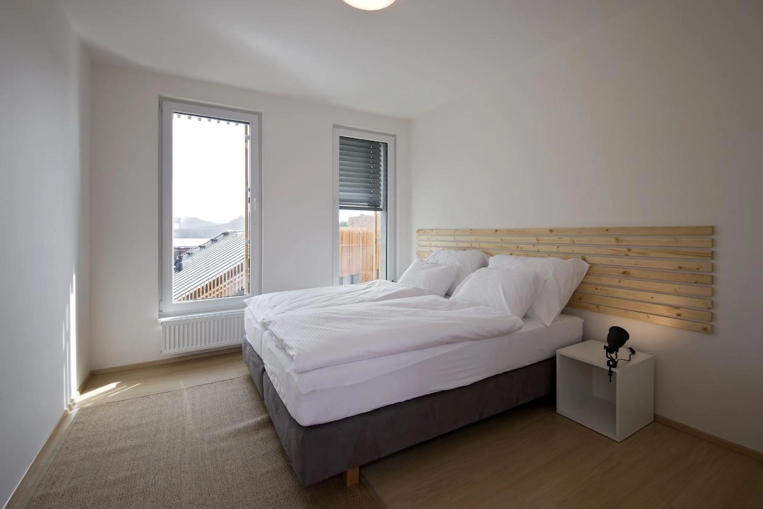 Bedroom, Bed in Lakepark Residence