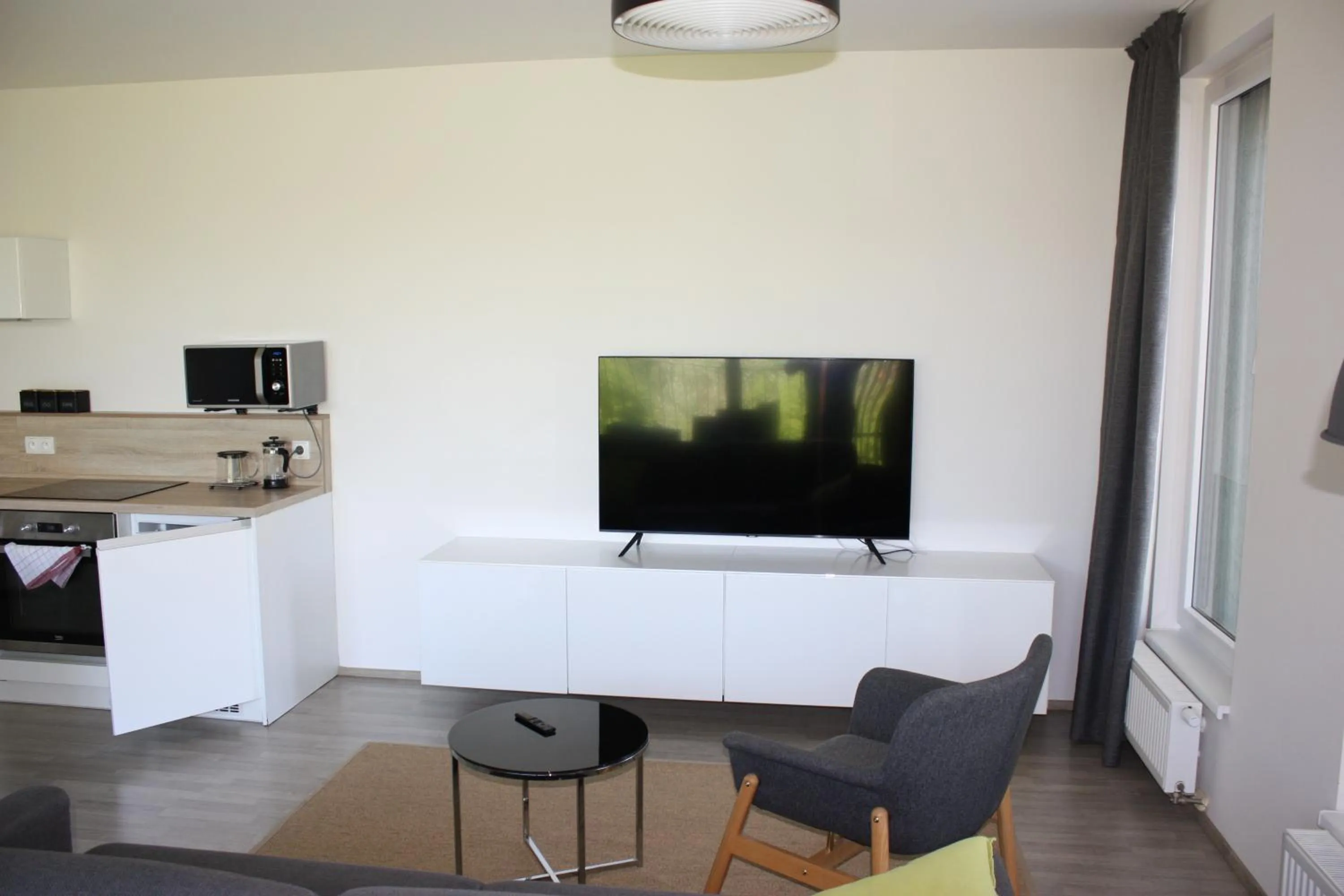 Kitchen or kitchenette in Lakepark Residence