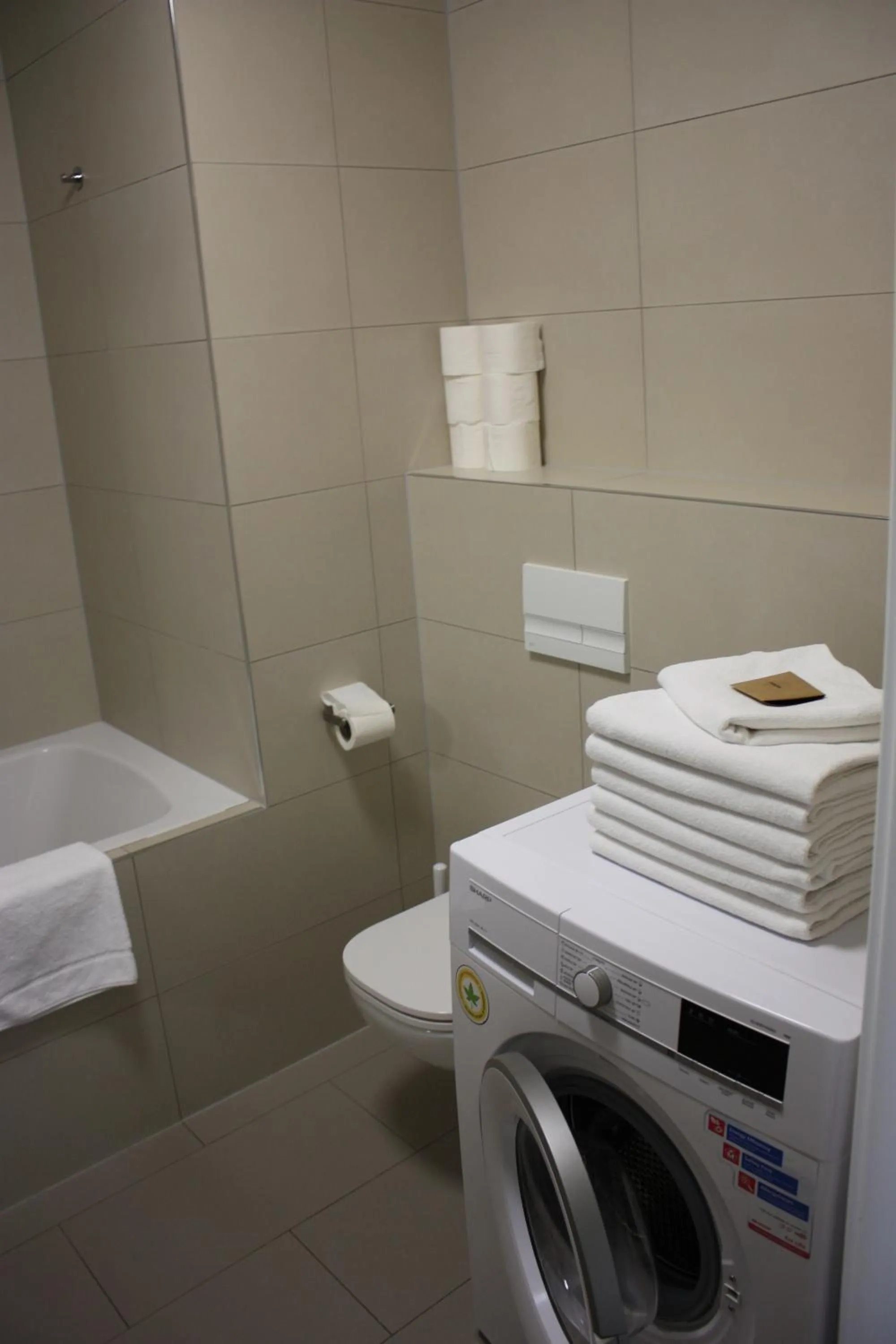 Bathroom in Lakepark Residence