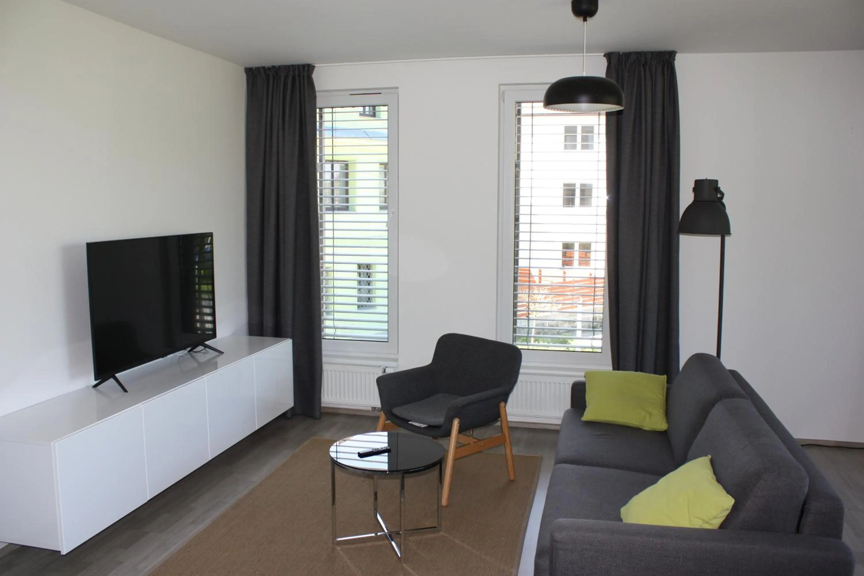 Living room in Lakepark Residence