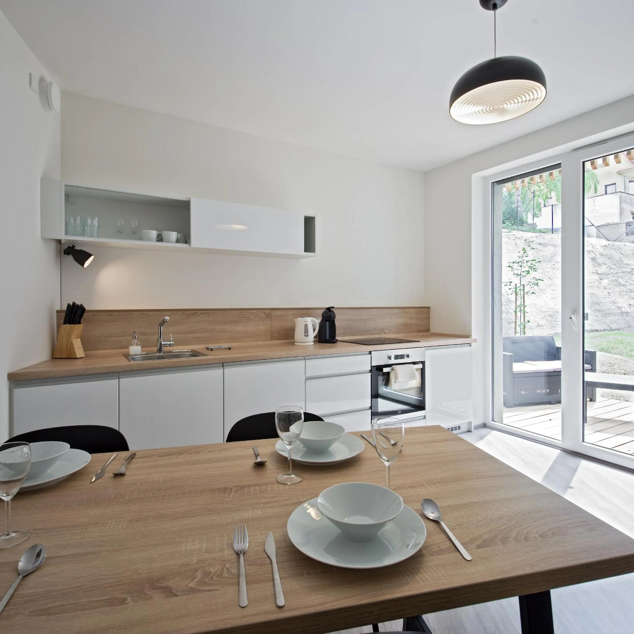 Kitchen or kitchenette in Lakepark Residence